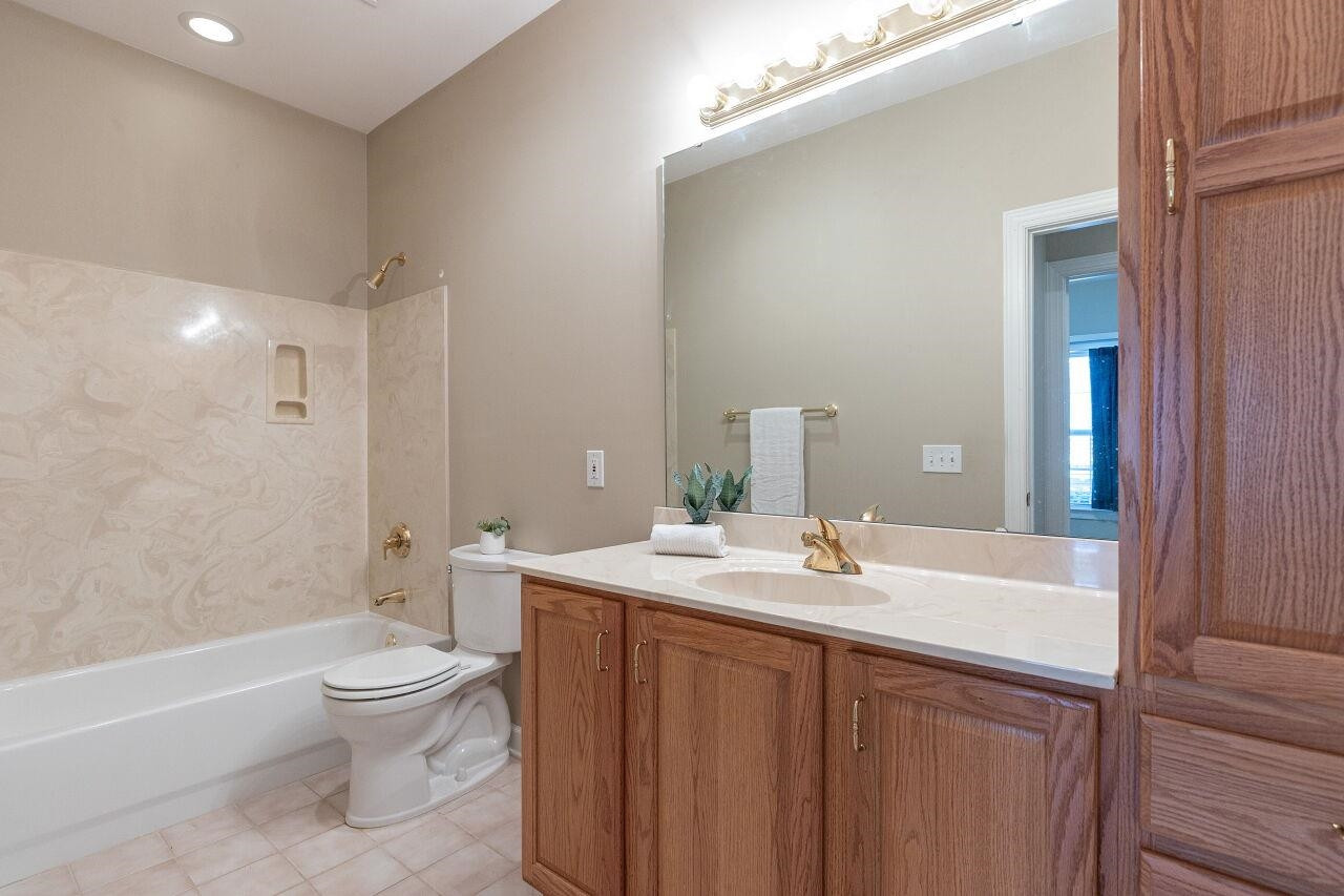 4700 Highland Glen Court
