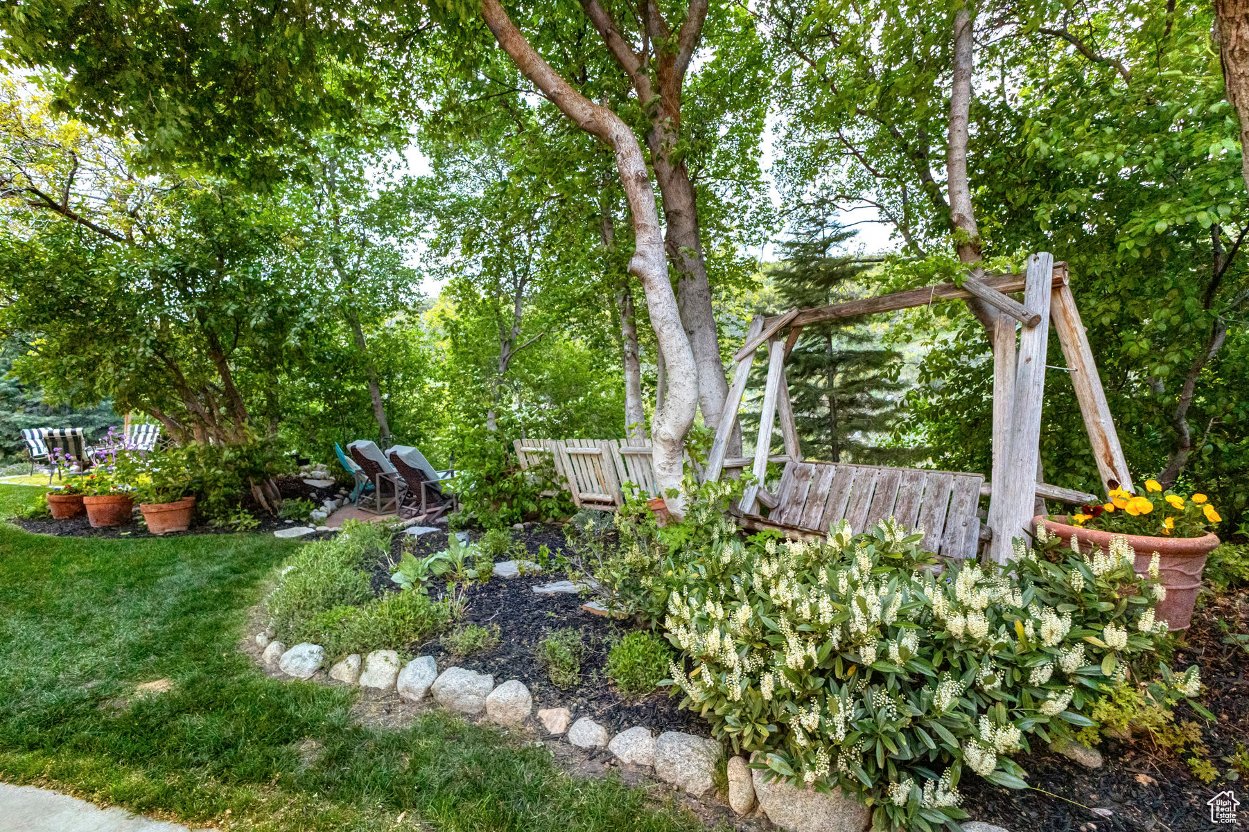 2949 E DIMPLE DELL LN
