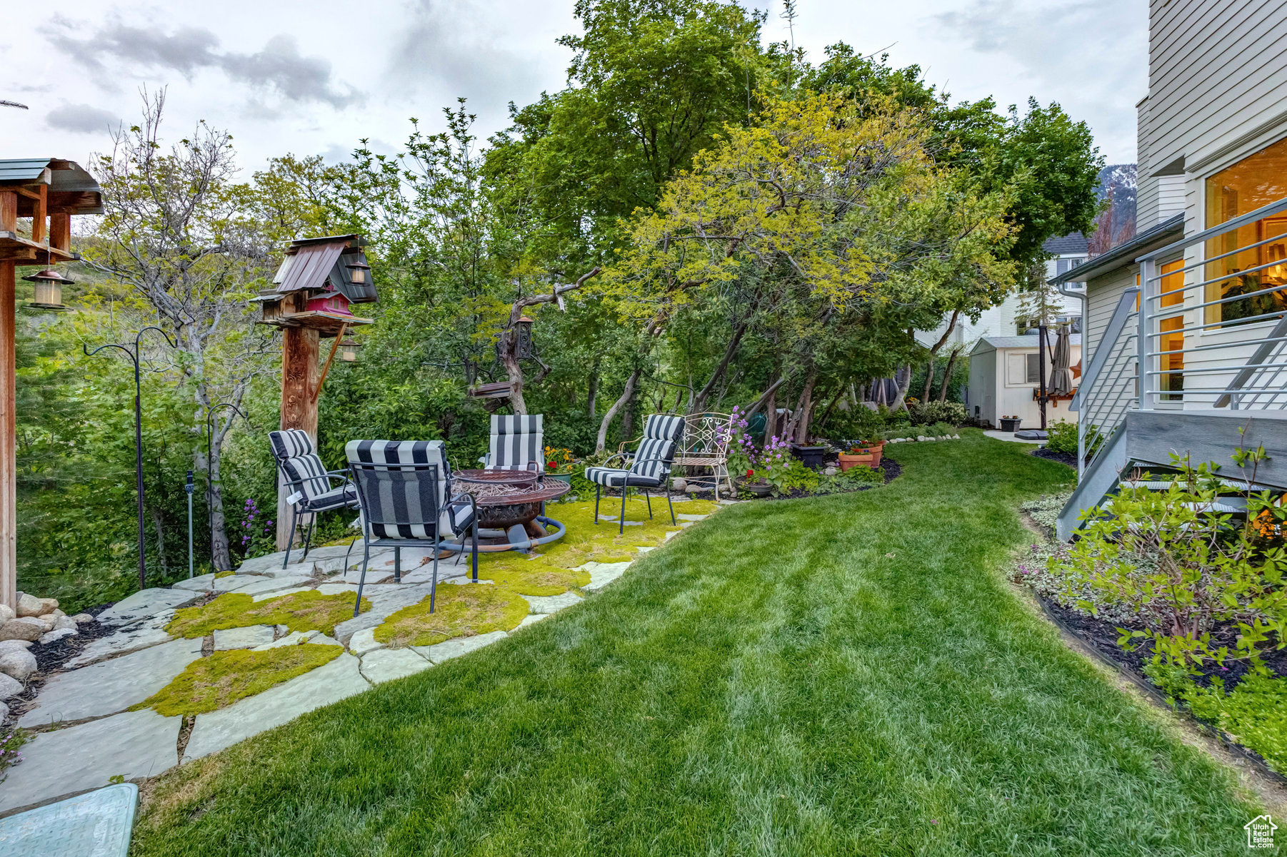 2949 E DIMPLE DELL LN