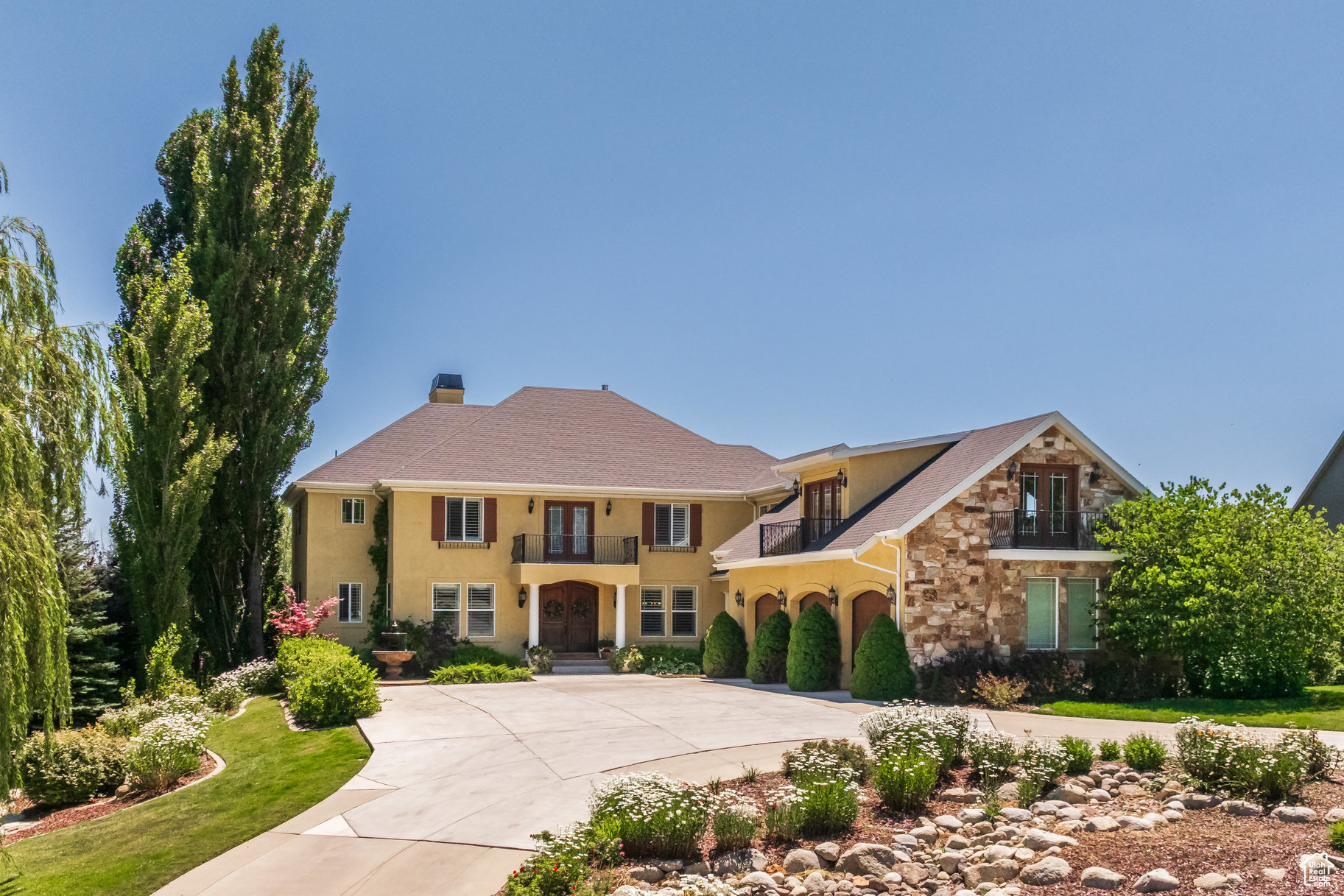 897 W PFEIFFERHORN DR