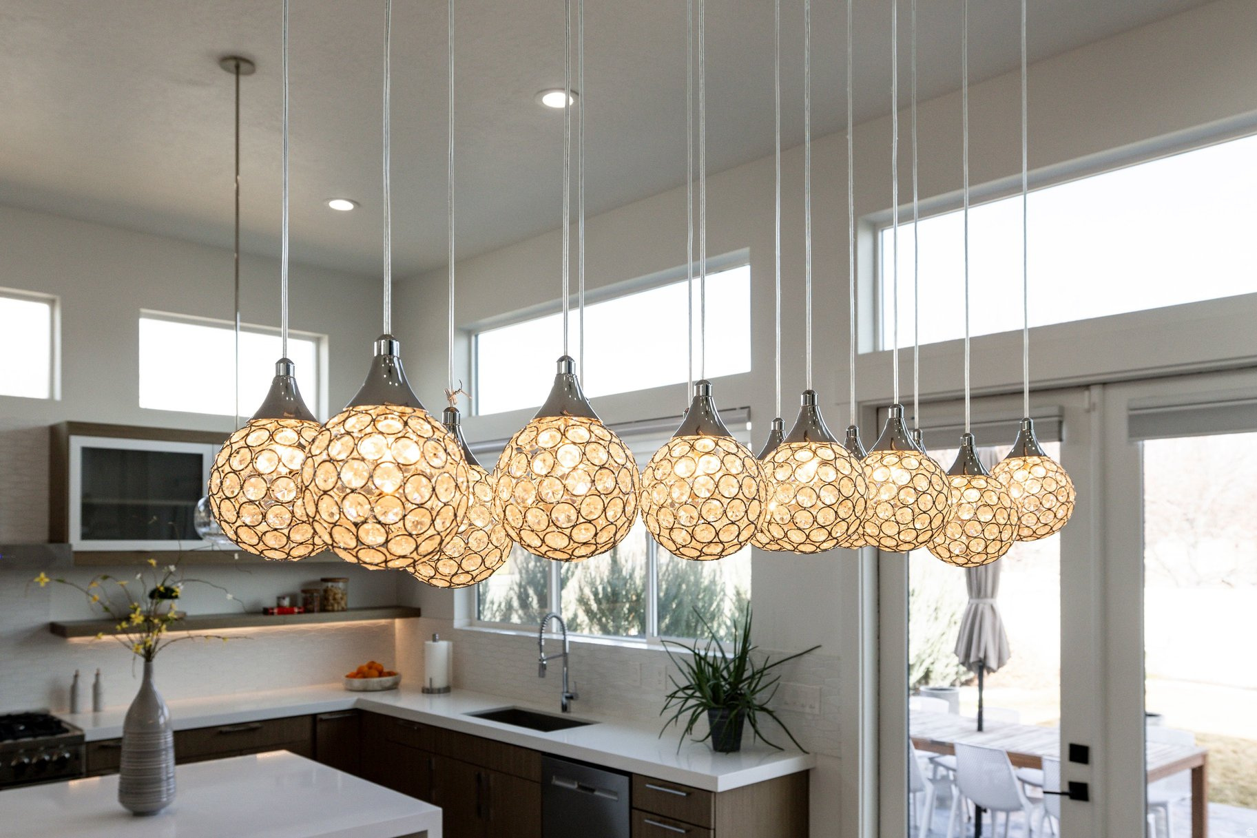 2194 W LEGEND CREEK CT