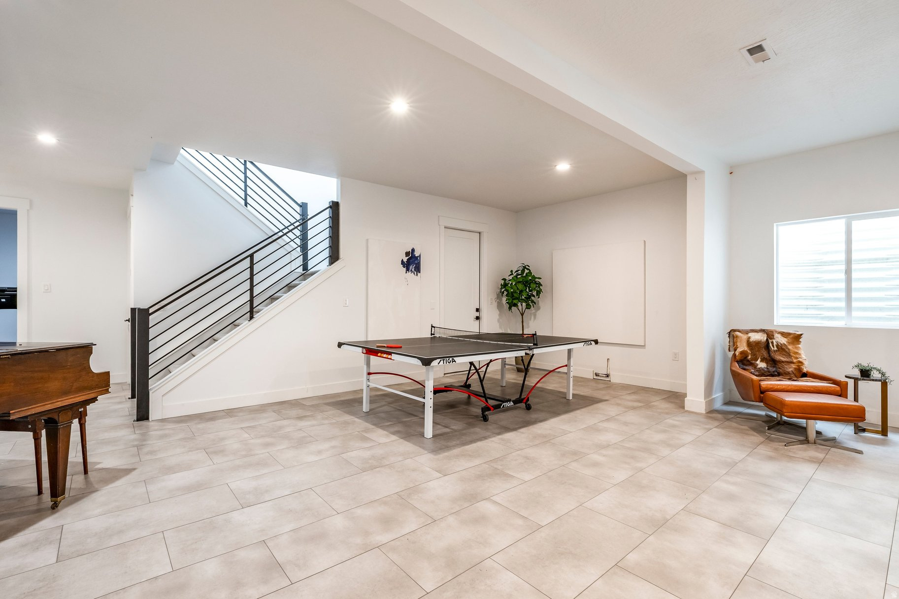 2194 W LEGEND CREEK CT