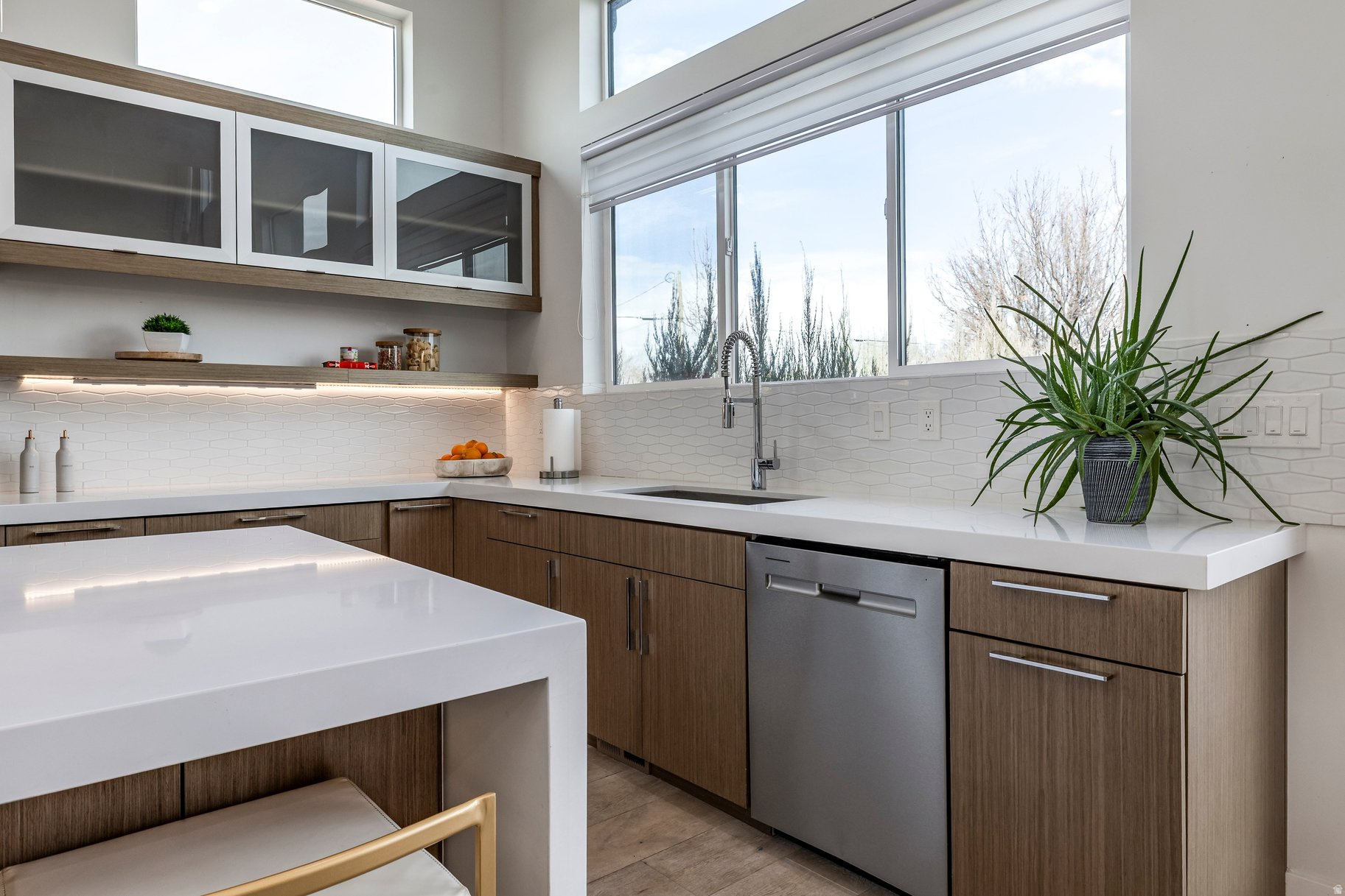 2194 W LEGEND CREEK CT