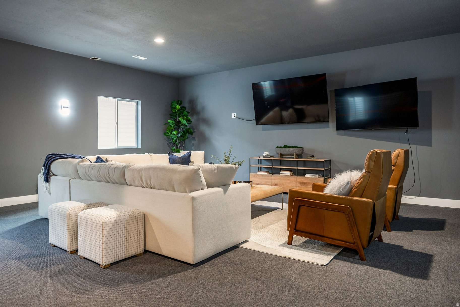 2194 W LEGEND CREEK CT