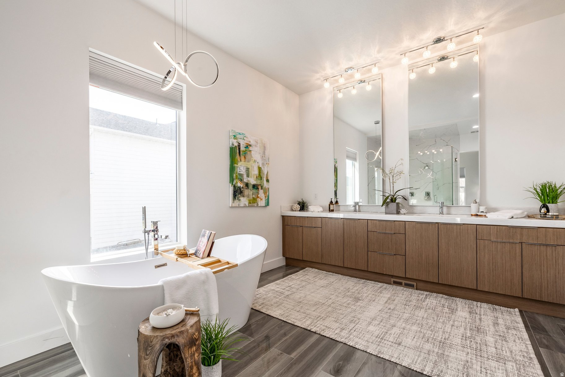 2194 W LEGEND CREEK CT