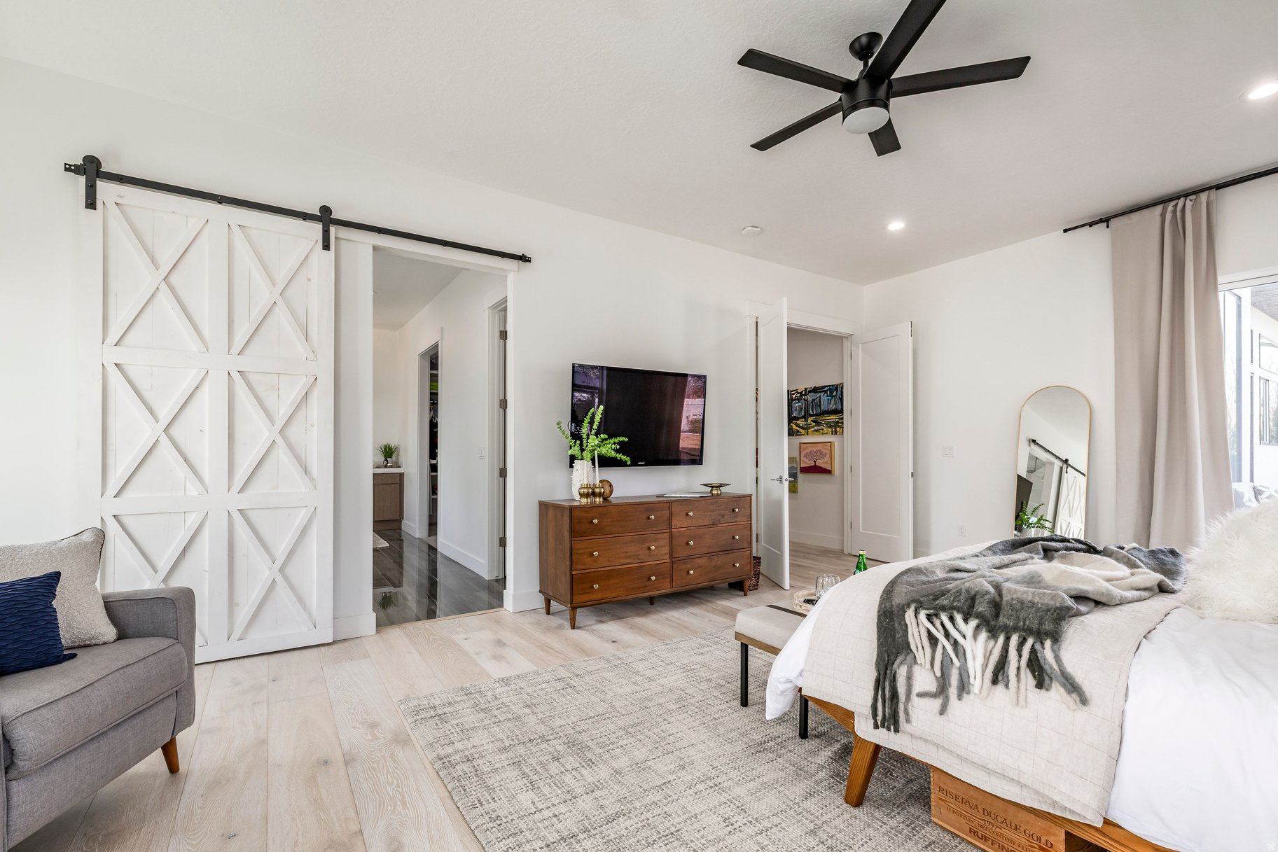 2194 W LEGEND CREEK CT