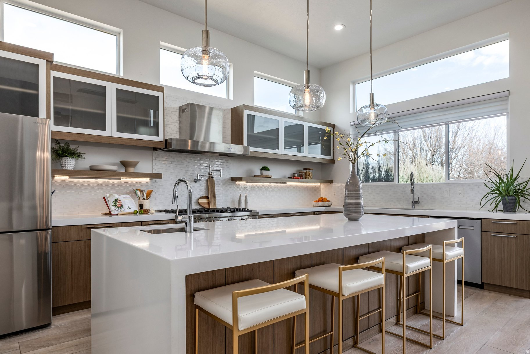 2194 W LEGEND CREEK CT