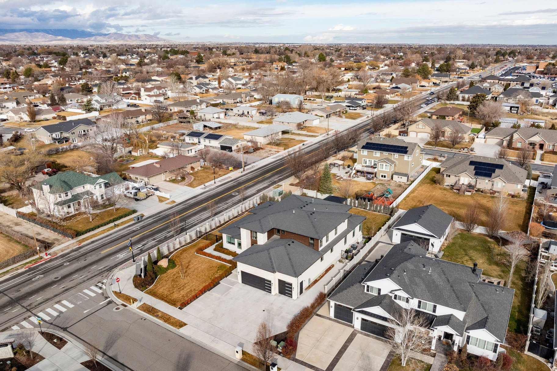 2194 W LEGEND CREEK CT