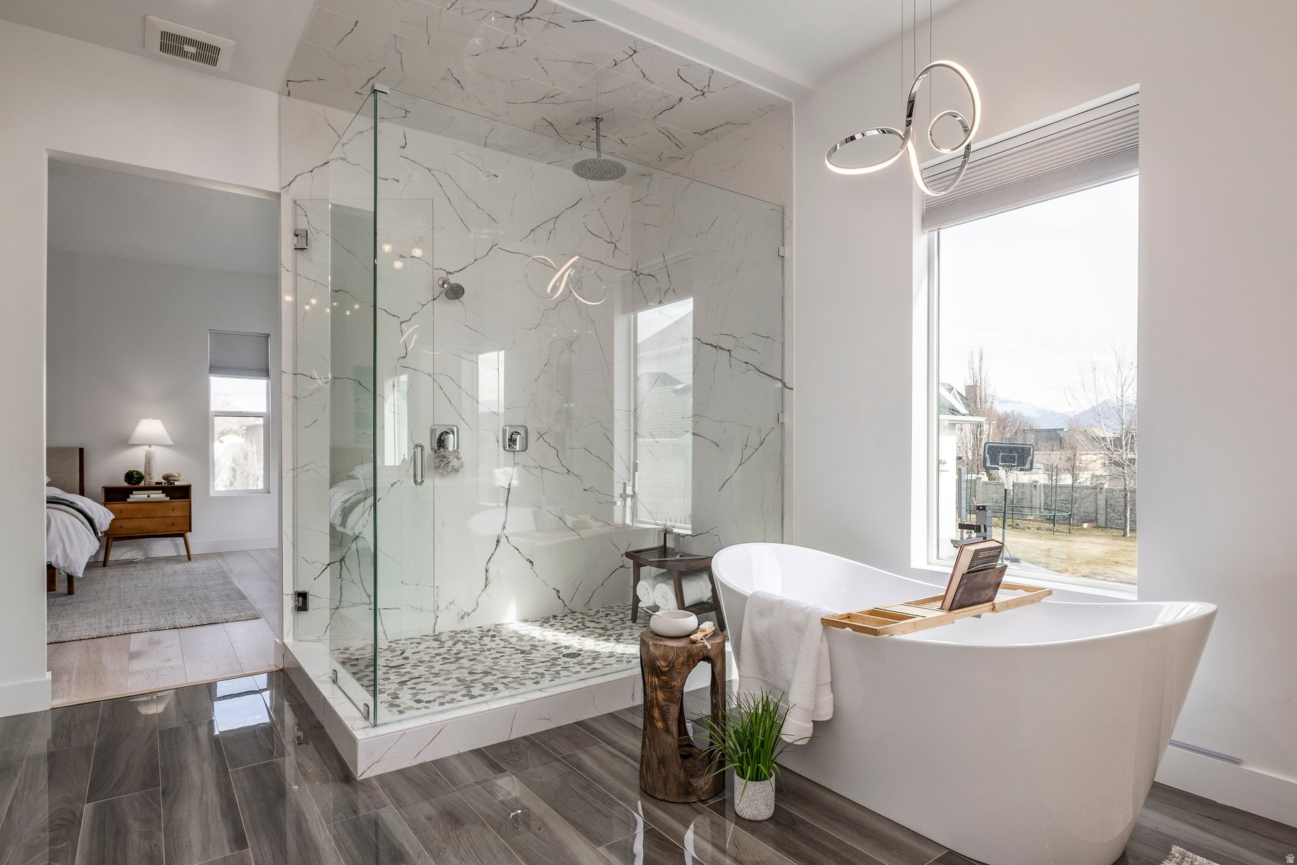 2194 W LEGEND CREEK CT