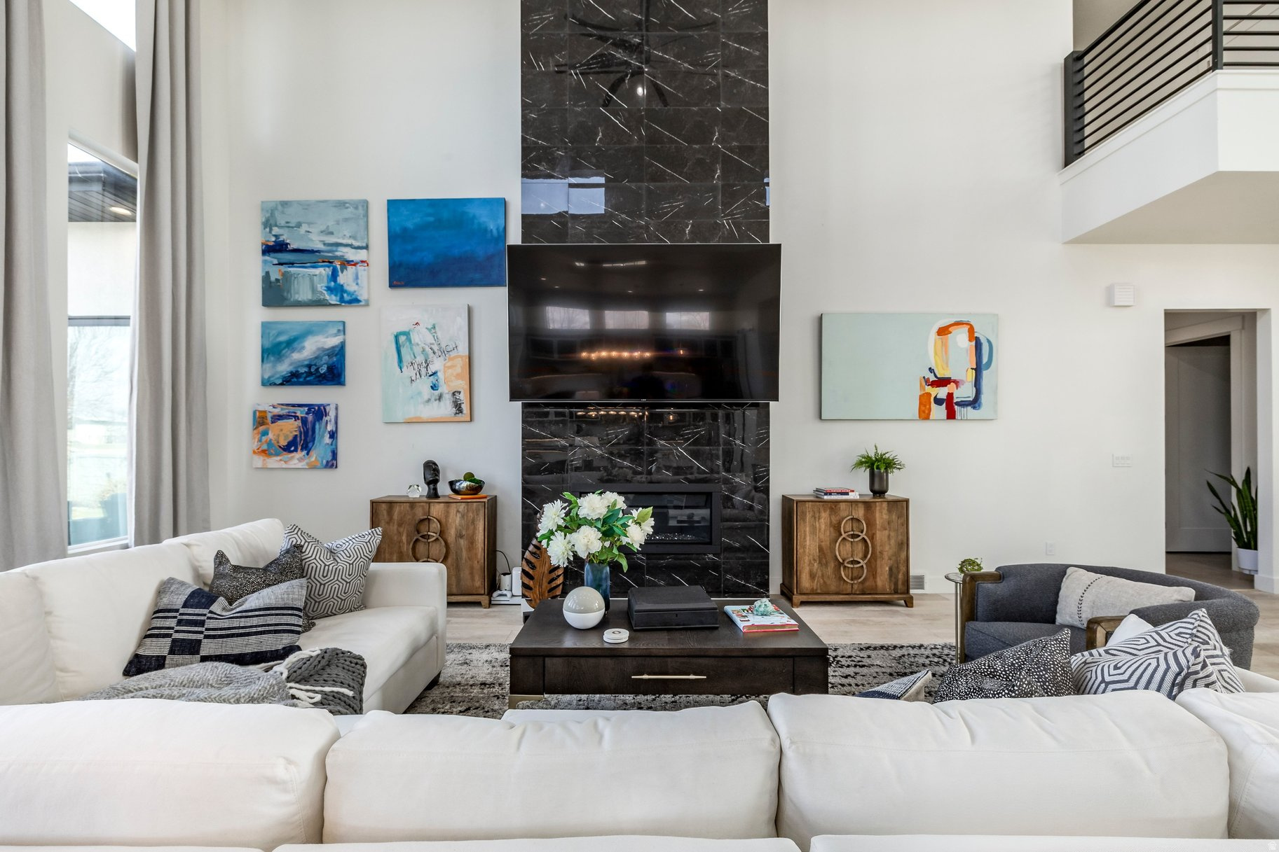 2194 W LEGEND CREEK CT