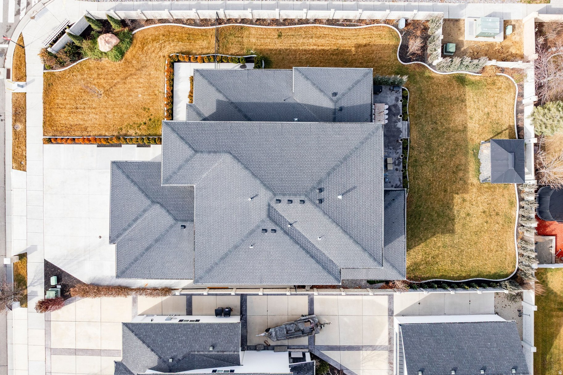 2194 W LEGEND CREEK CT