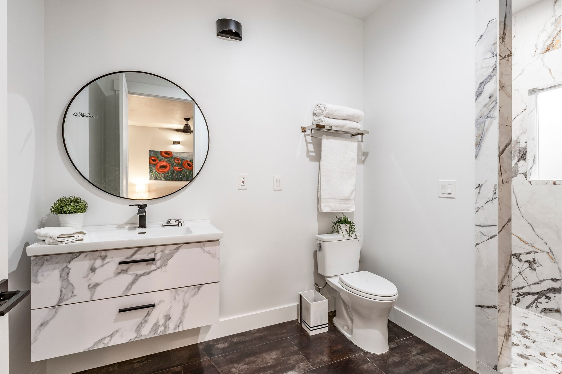 2194 W LEGEND CREEK CT