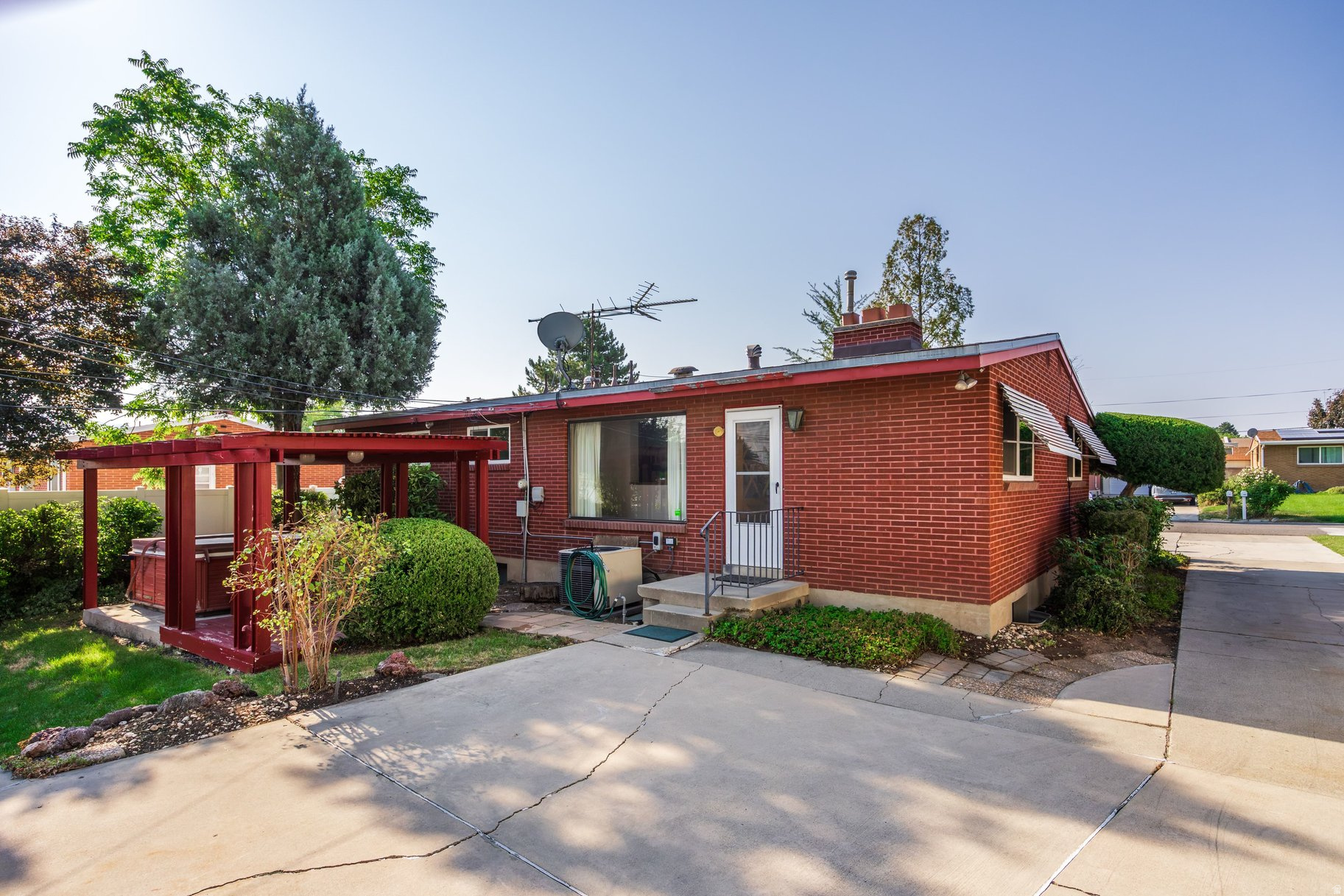 3486 W 4305 DR