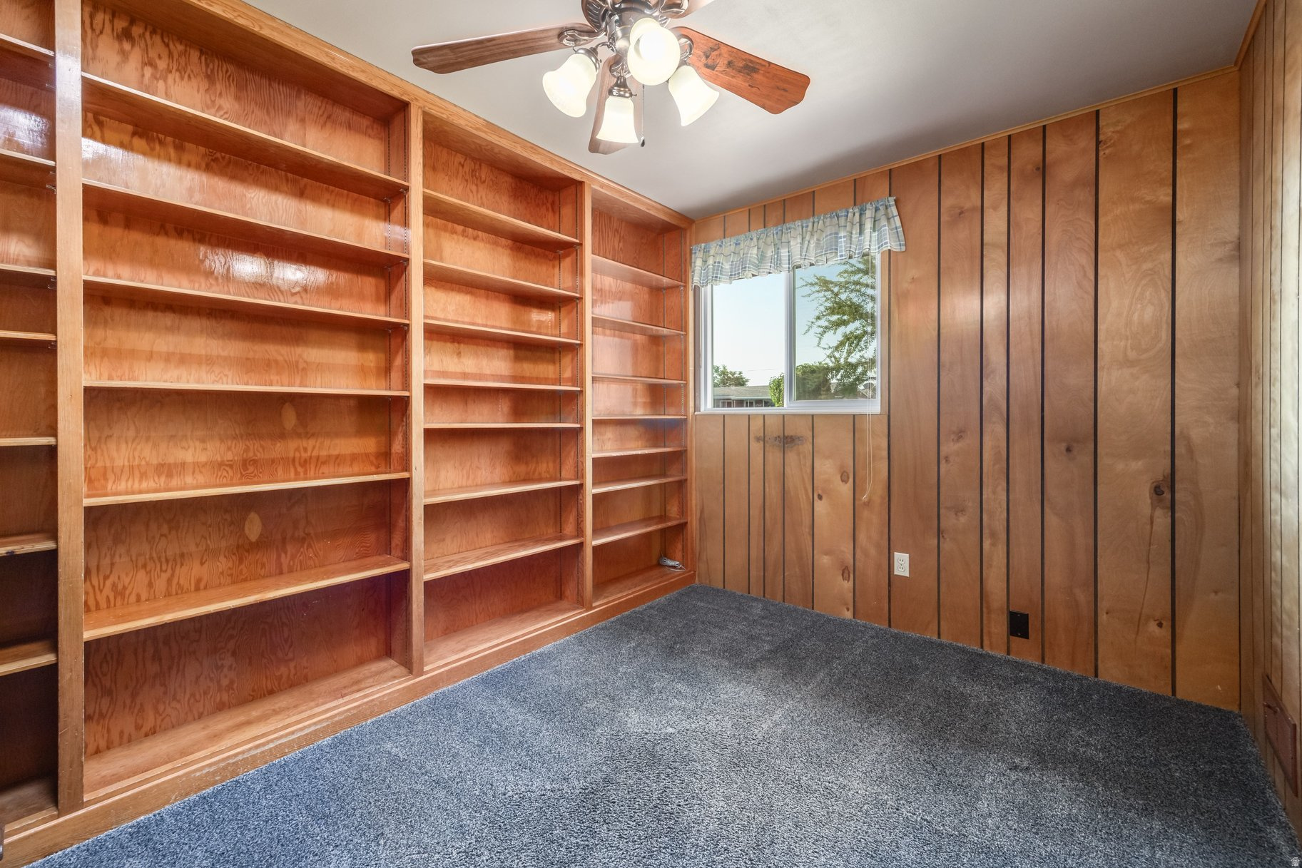 3486 W 4305 DR