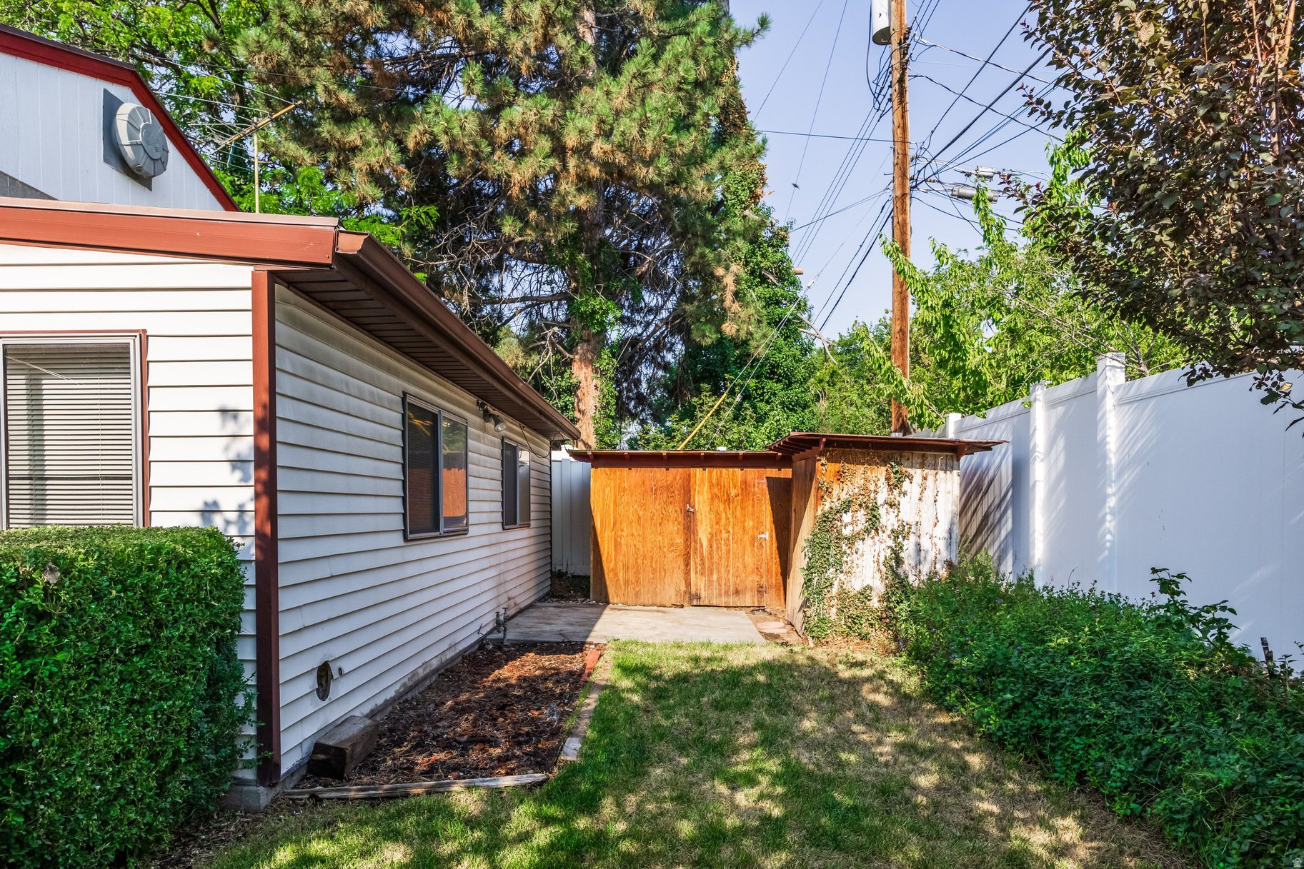 3486 W 4305 DR