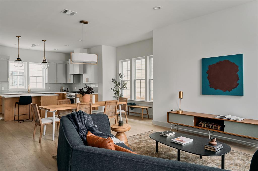 2209 Woodland Ave # 602