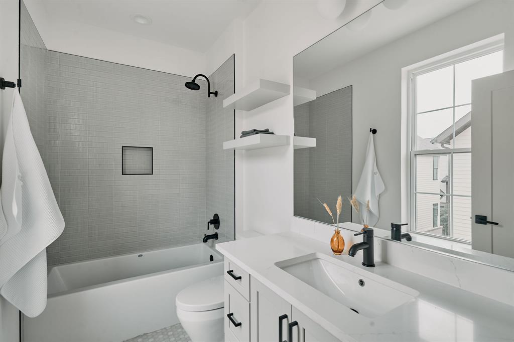 2209 Woodland Ave # 602