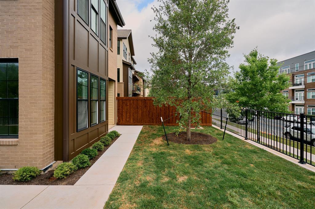 2209 Woodland Ave # 602