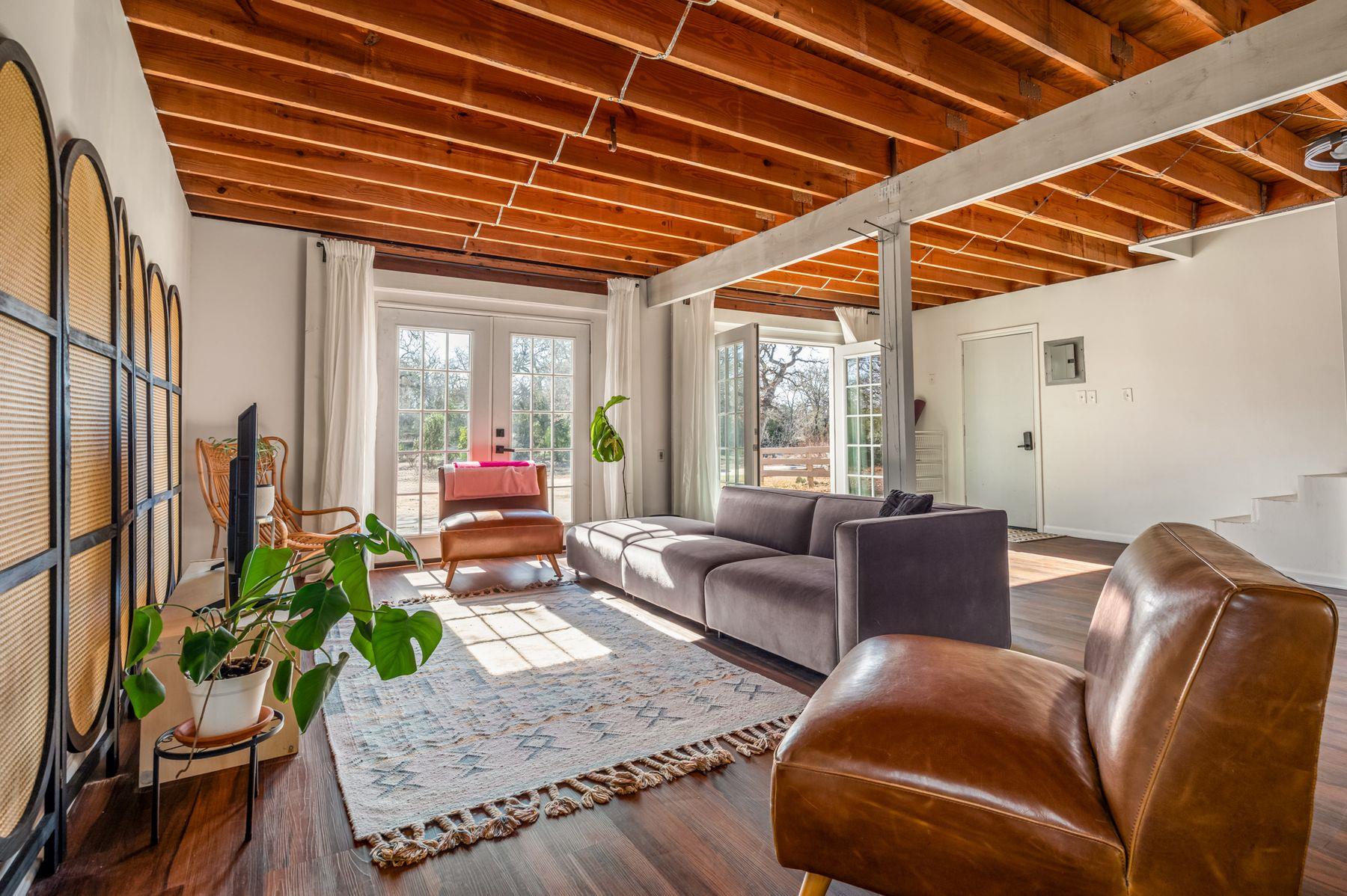 510 Thousand Oaks DR