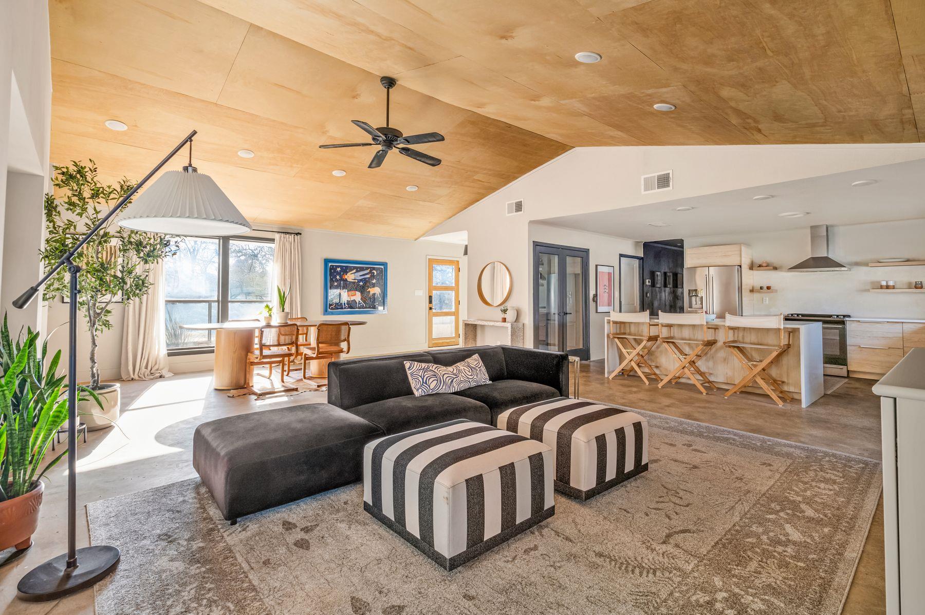 510 Thousand Oaks DR