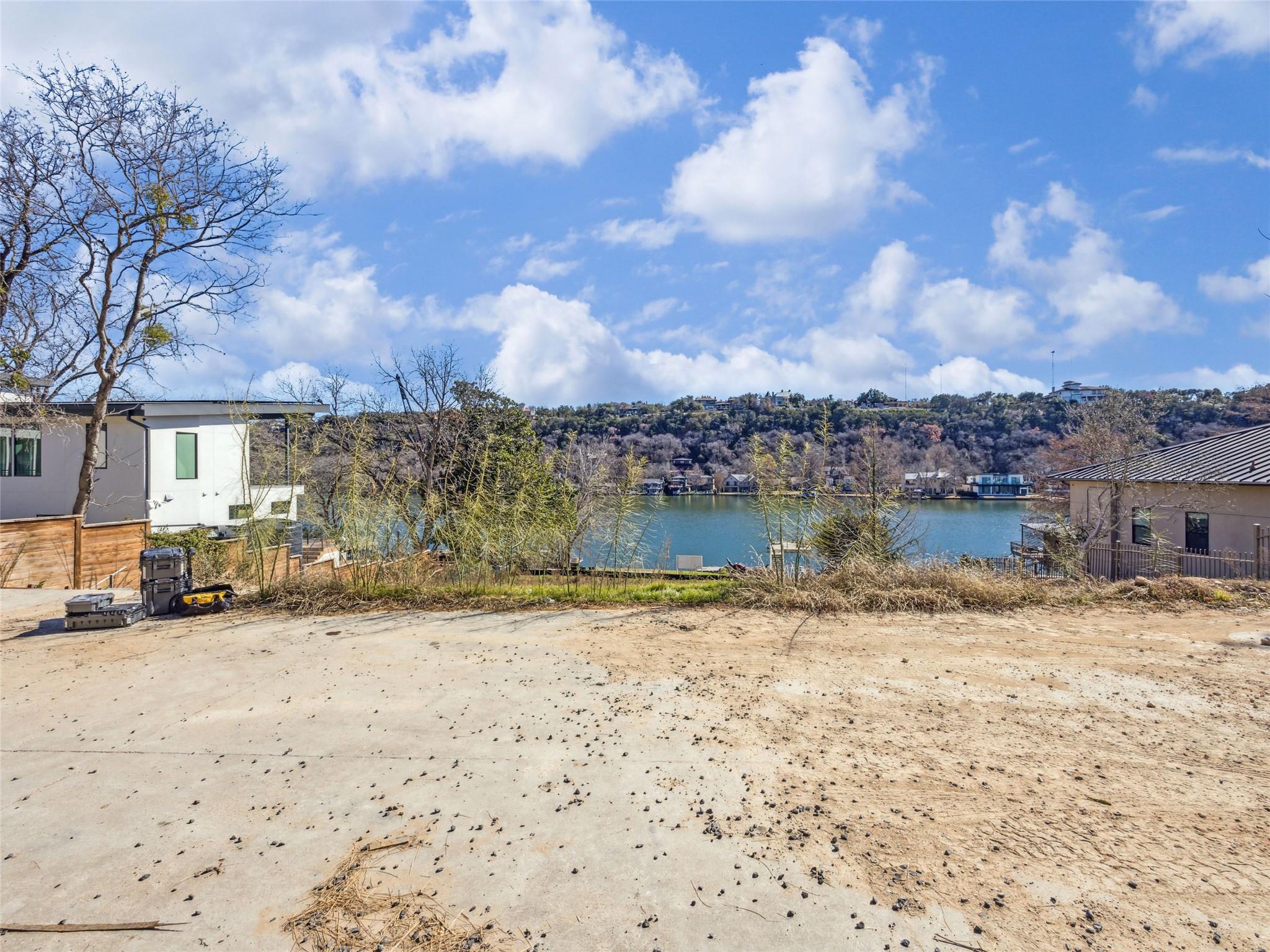 3607 ROBBINS RD