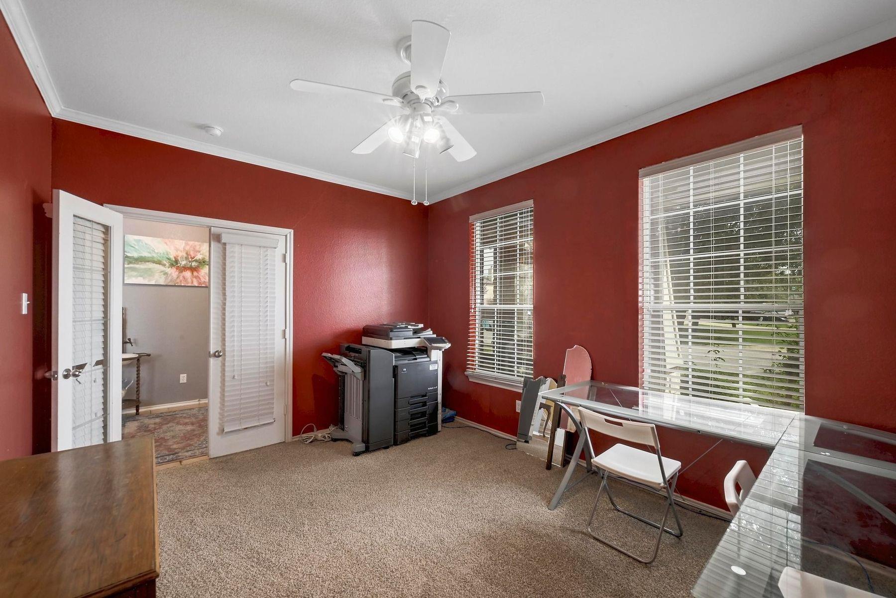 118 Floating Leaf DR