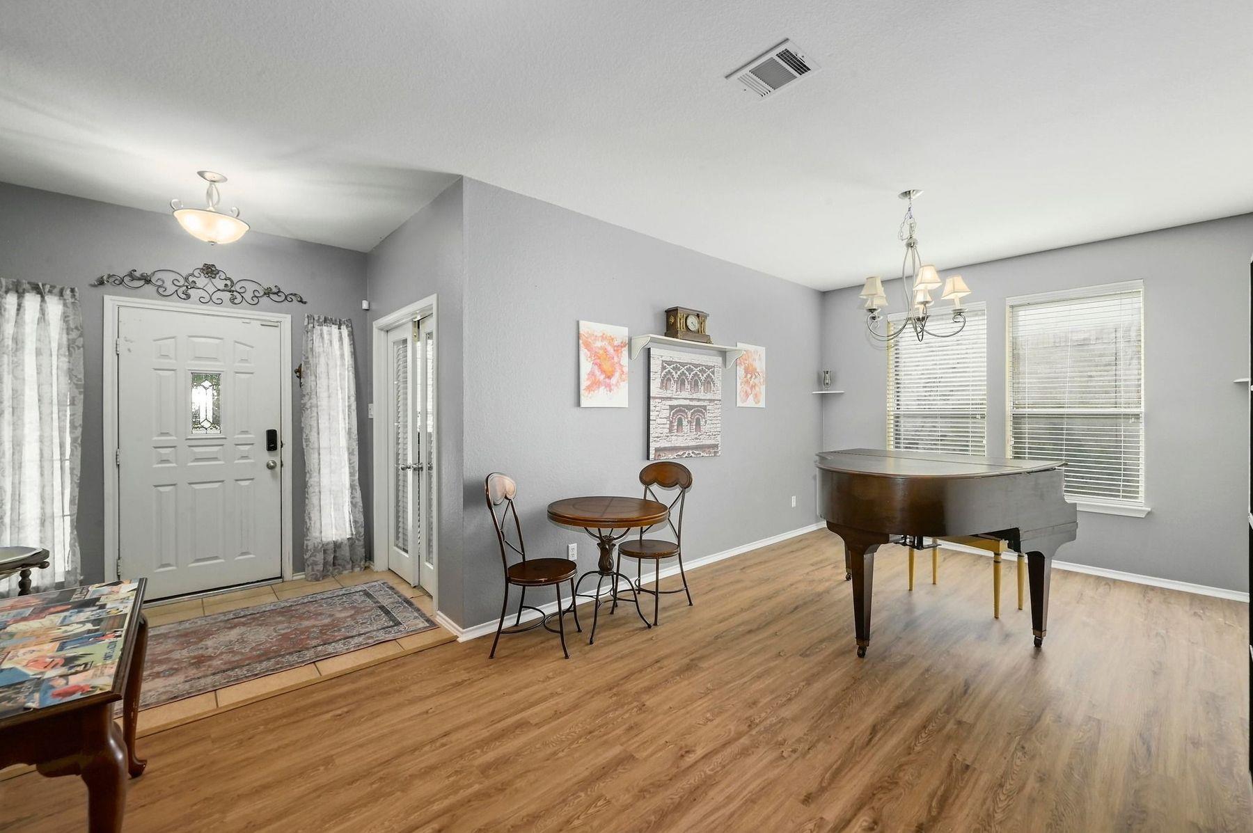 118 Floating Leaf DR