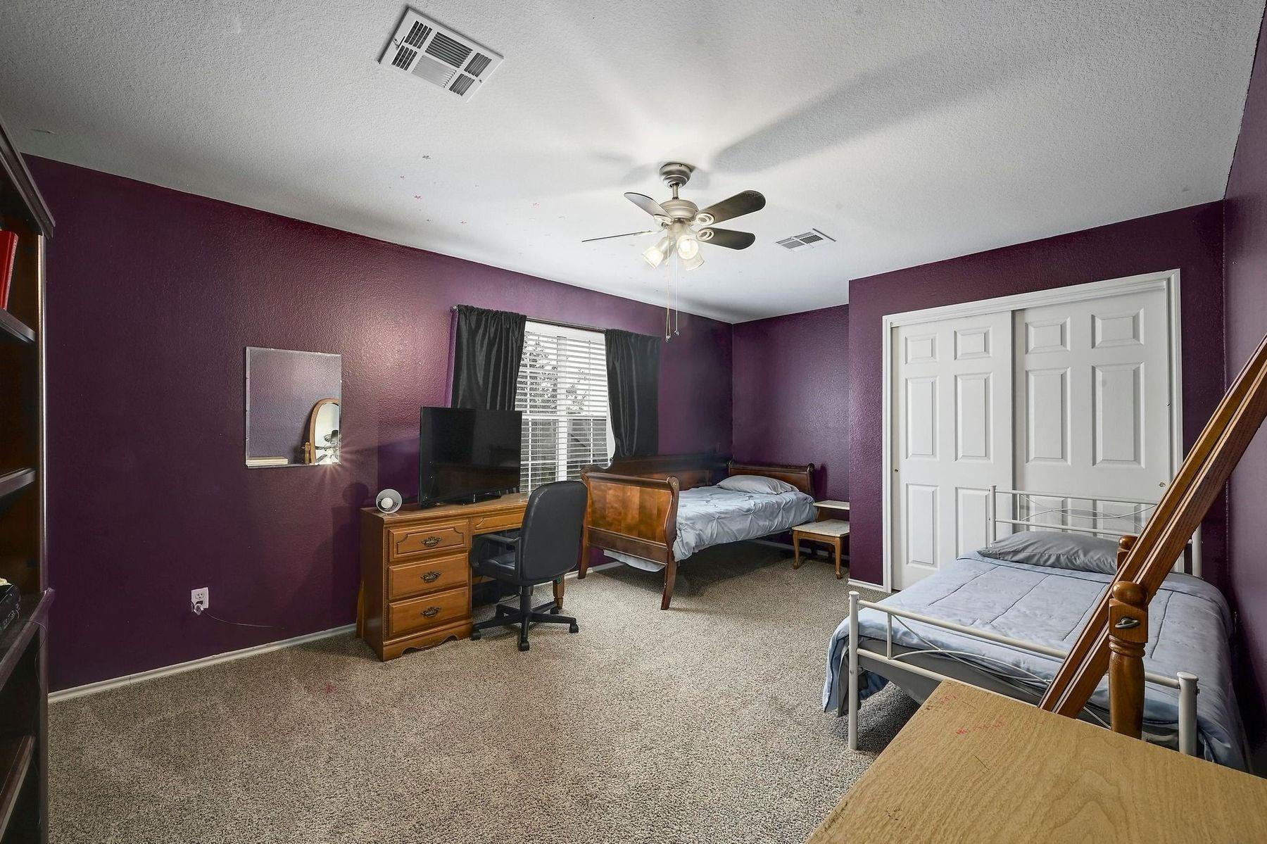 118 Floating Leaf DR