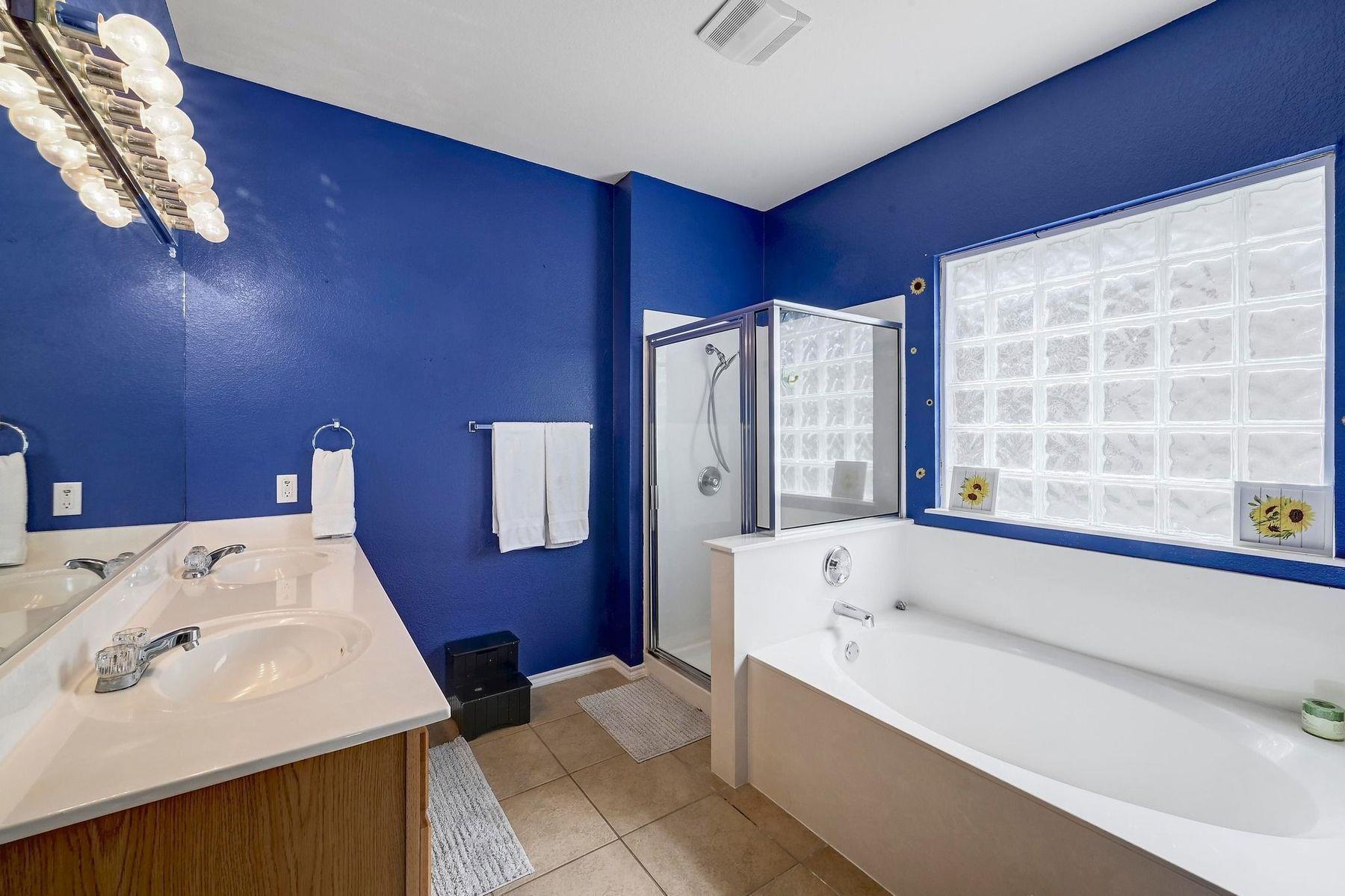 118 Floating Leaf DR