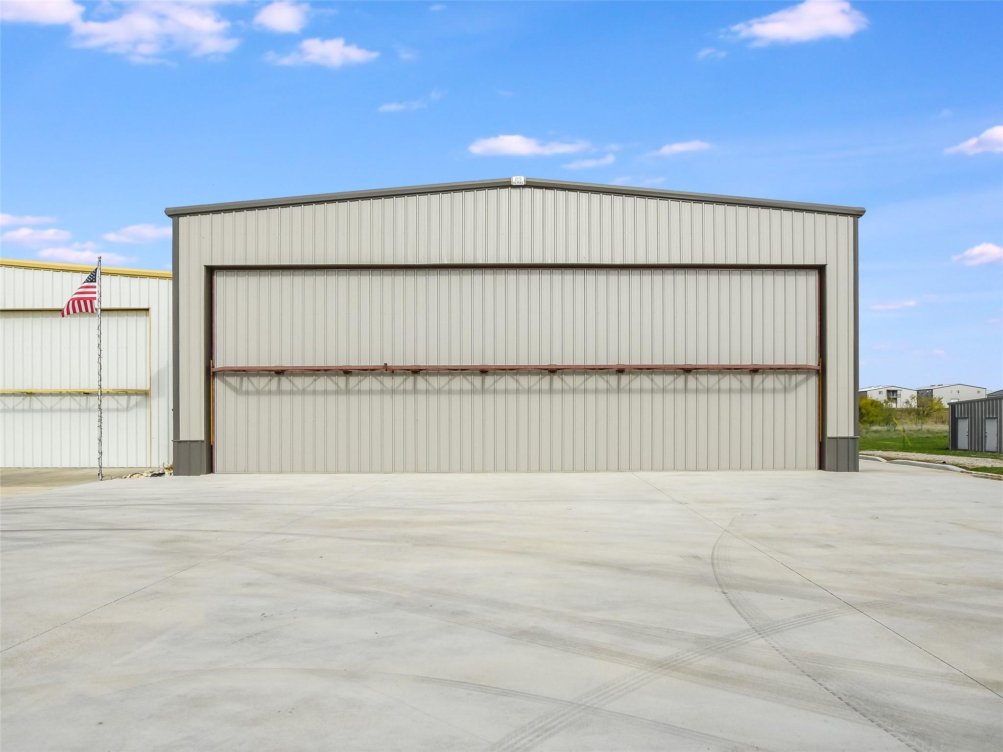 200 Sky King DR
