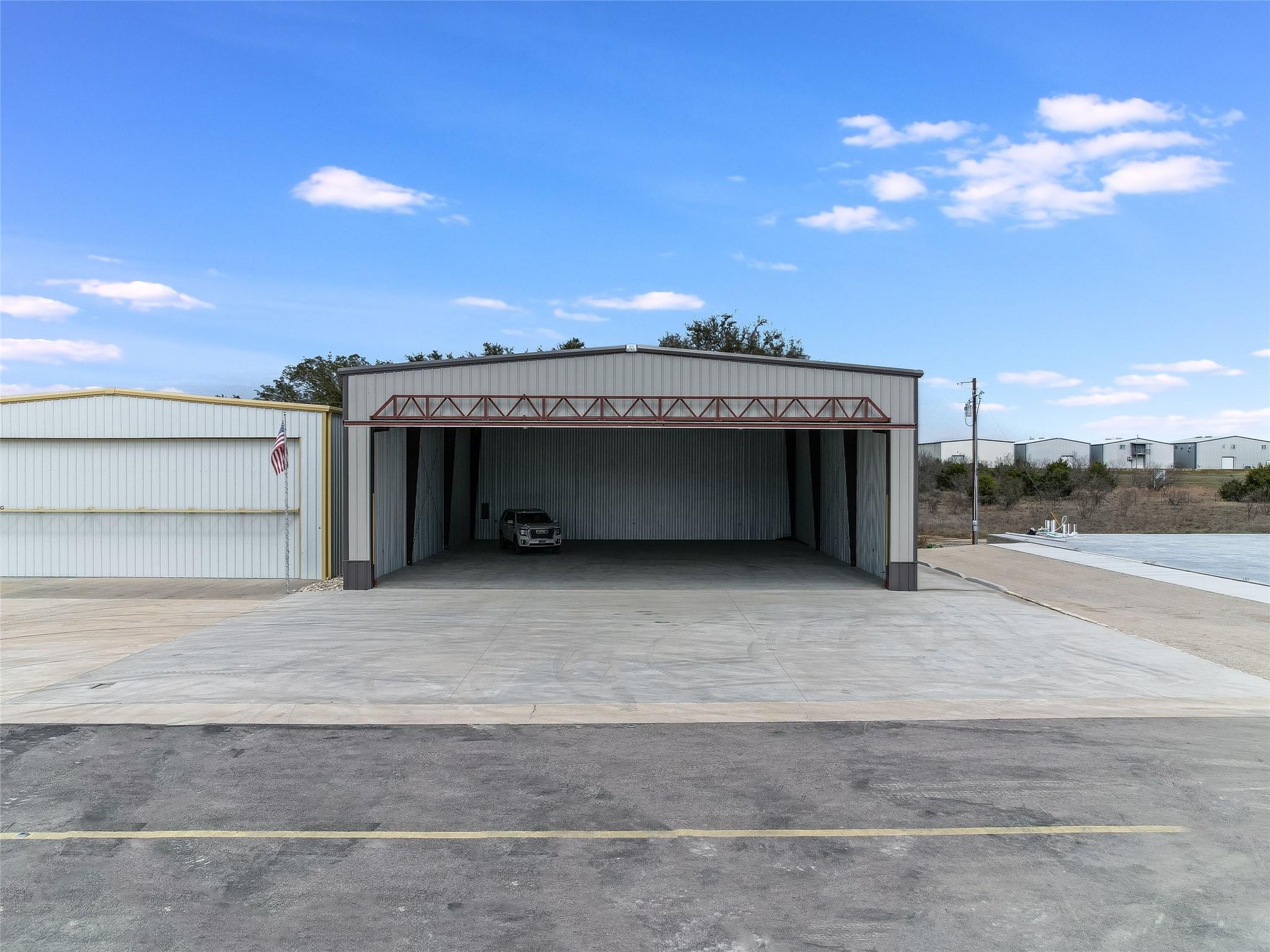 200 Sky King DR