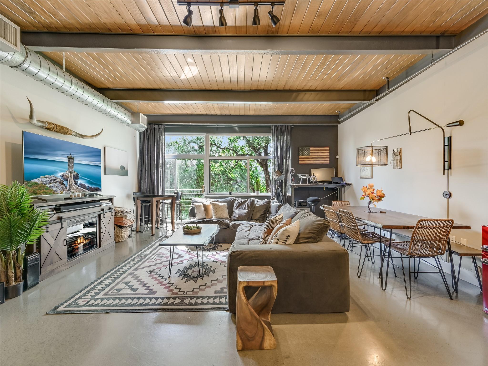 2205 N Lamar BLVD # 215