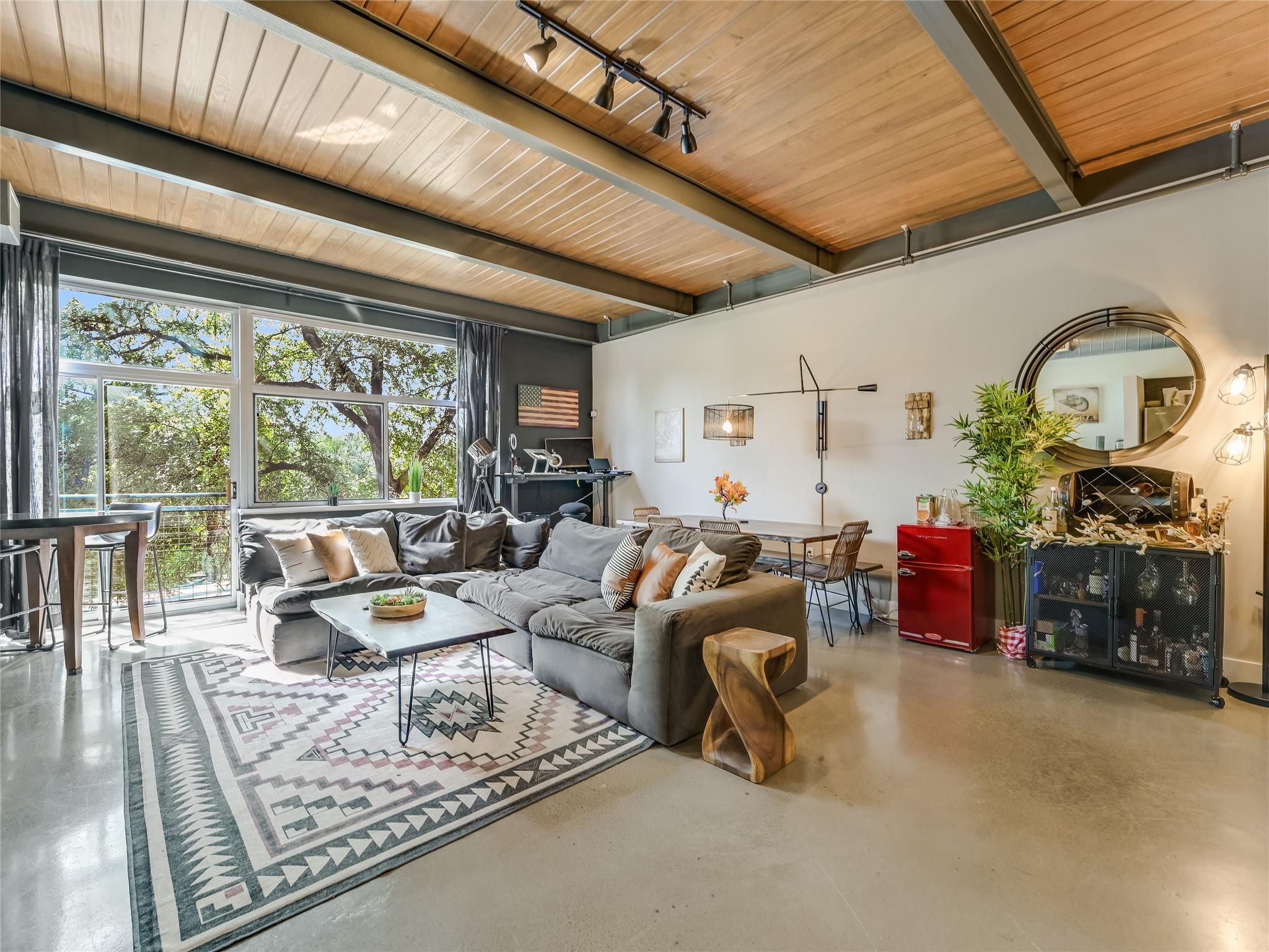 2205 N Lamar BLVD # 215