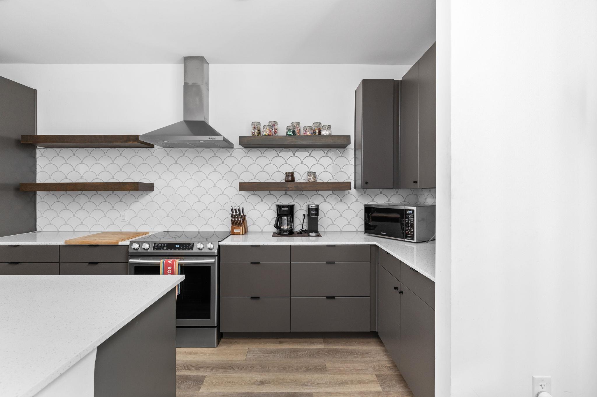 2709 E 5th ST # 1306