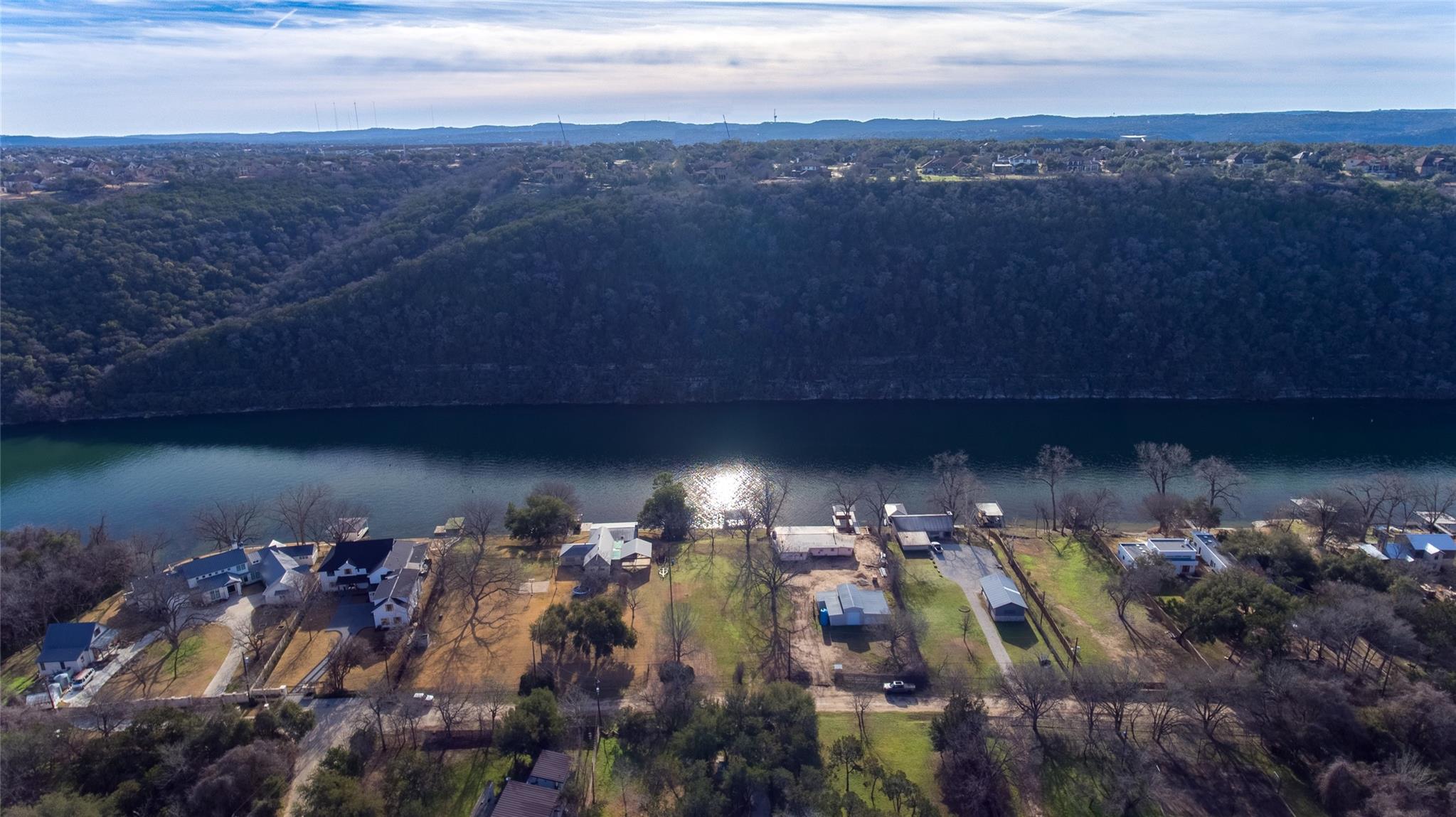 305 Lago Verde DR