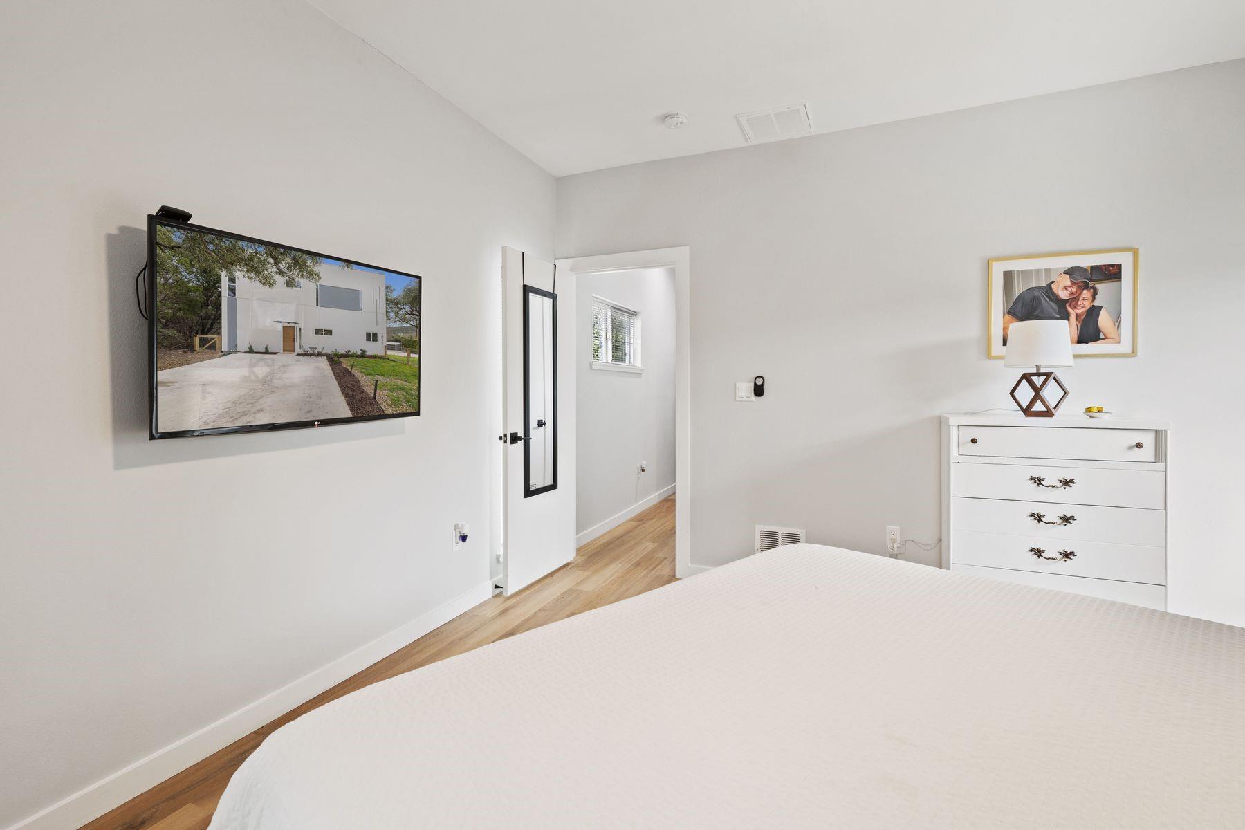 10901 Travis DR