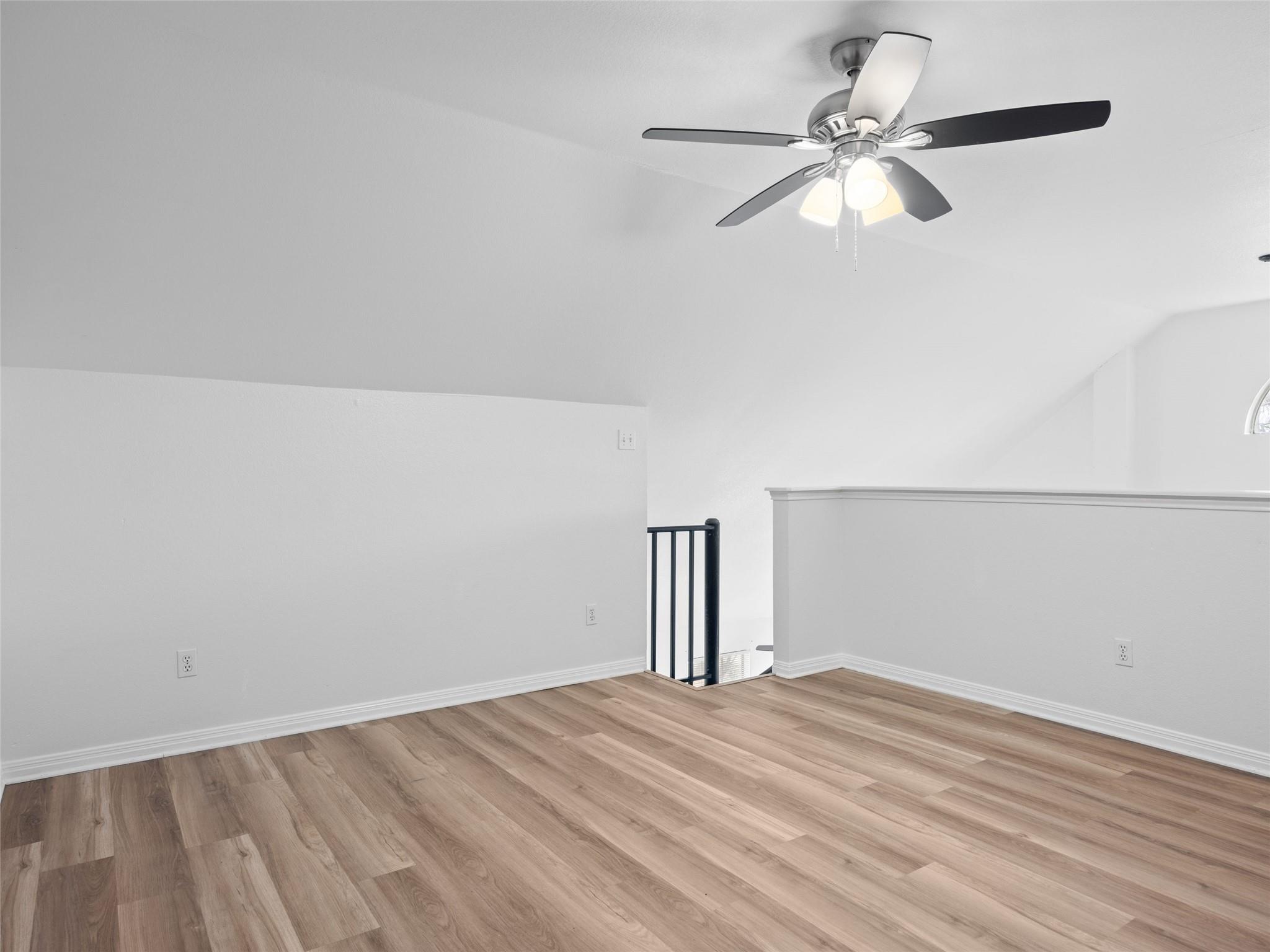 2908 Whisper Oaks LN