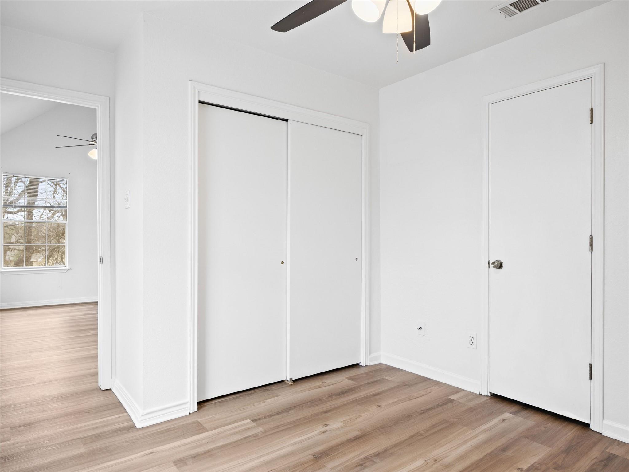 2908 Whisper Oaks LN