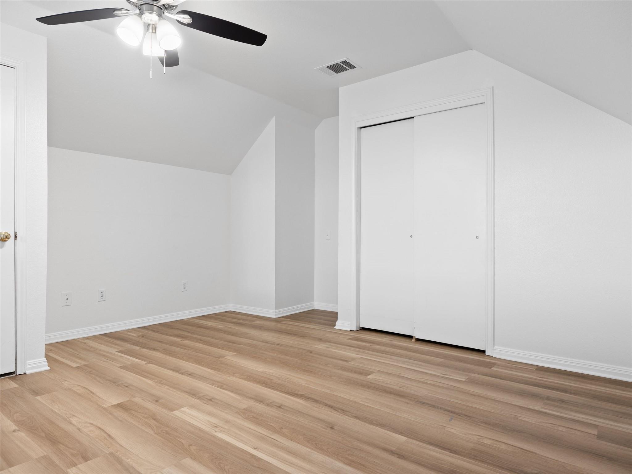 2908 Whisper Oaks LN