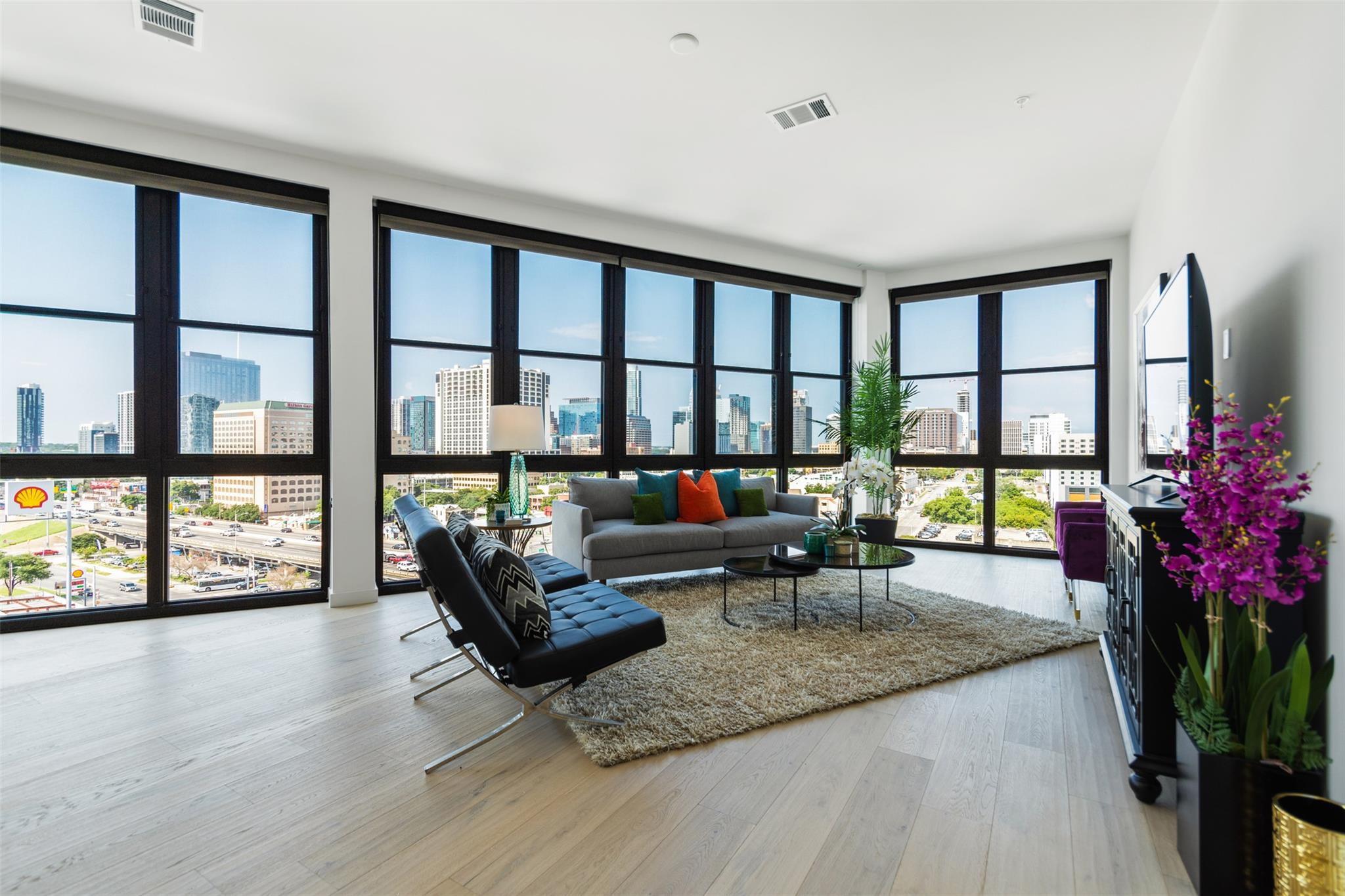 800 Embassy DR # 525