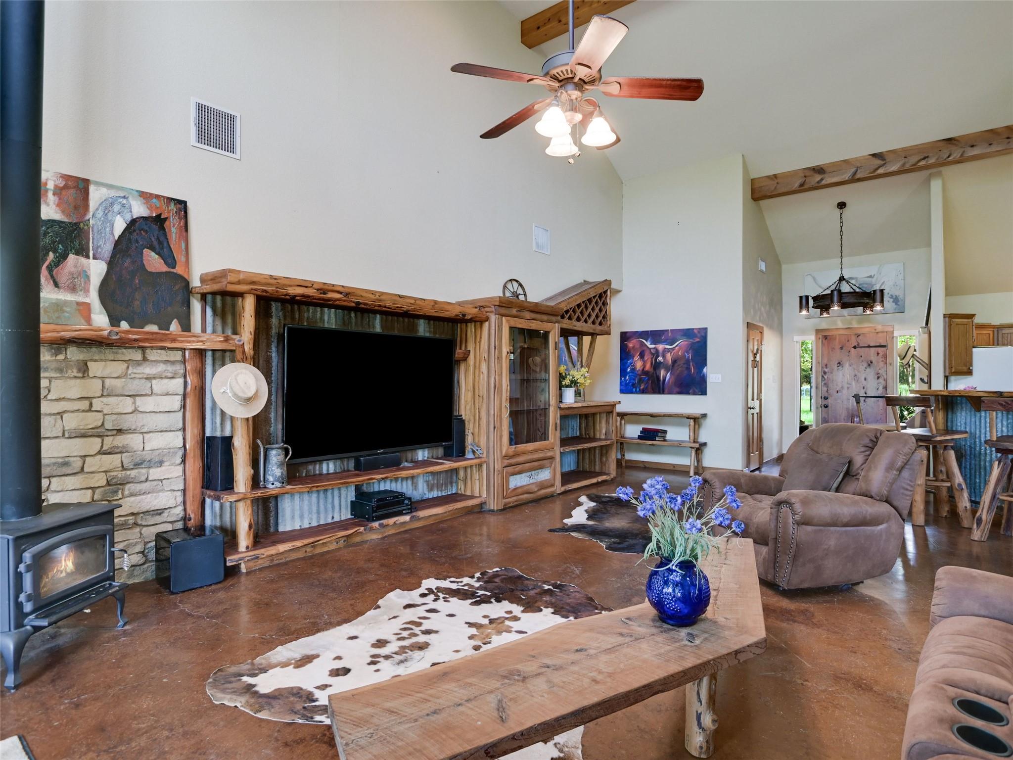 762 Karisch RD