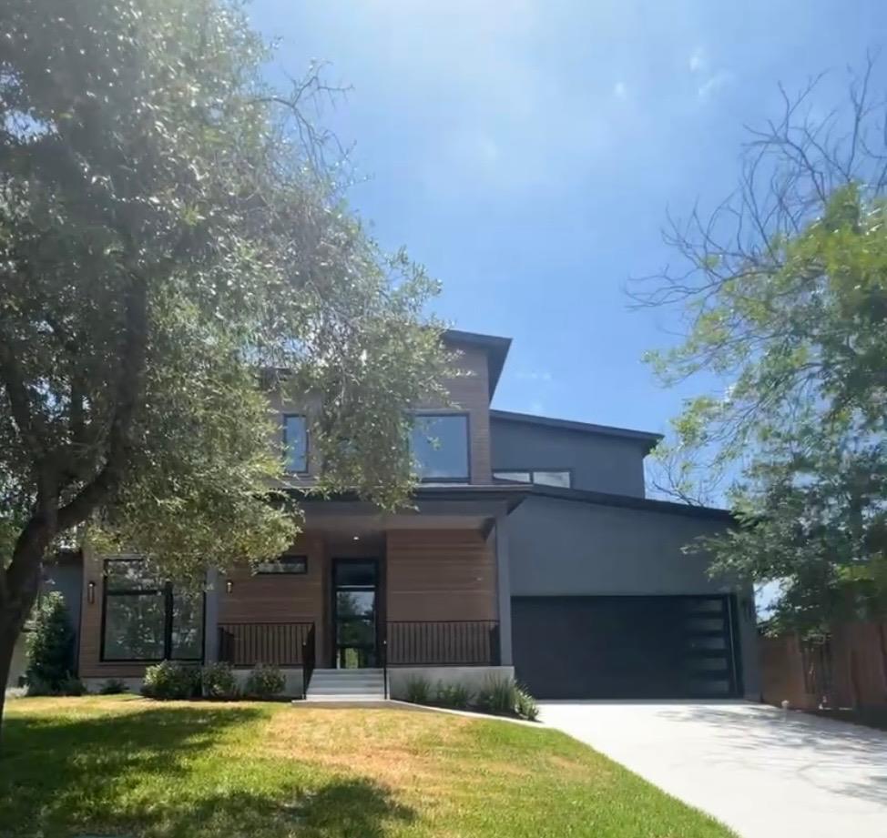 2905 Westhill DR