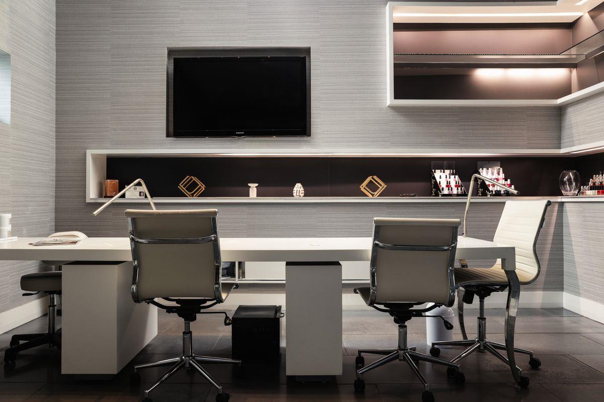 210 Lavaca ST # 2809