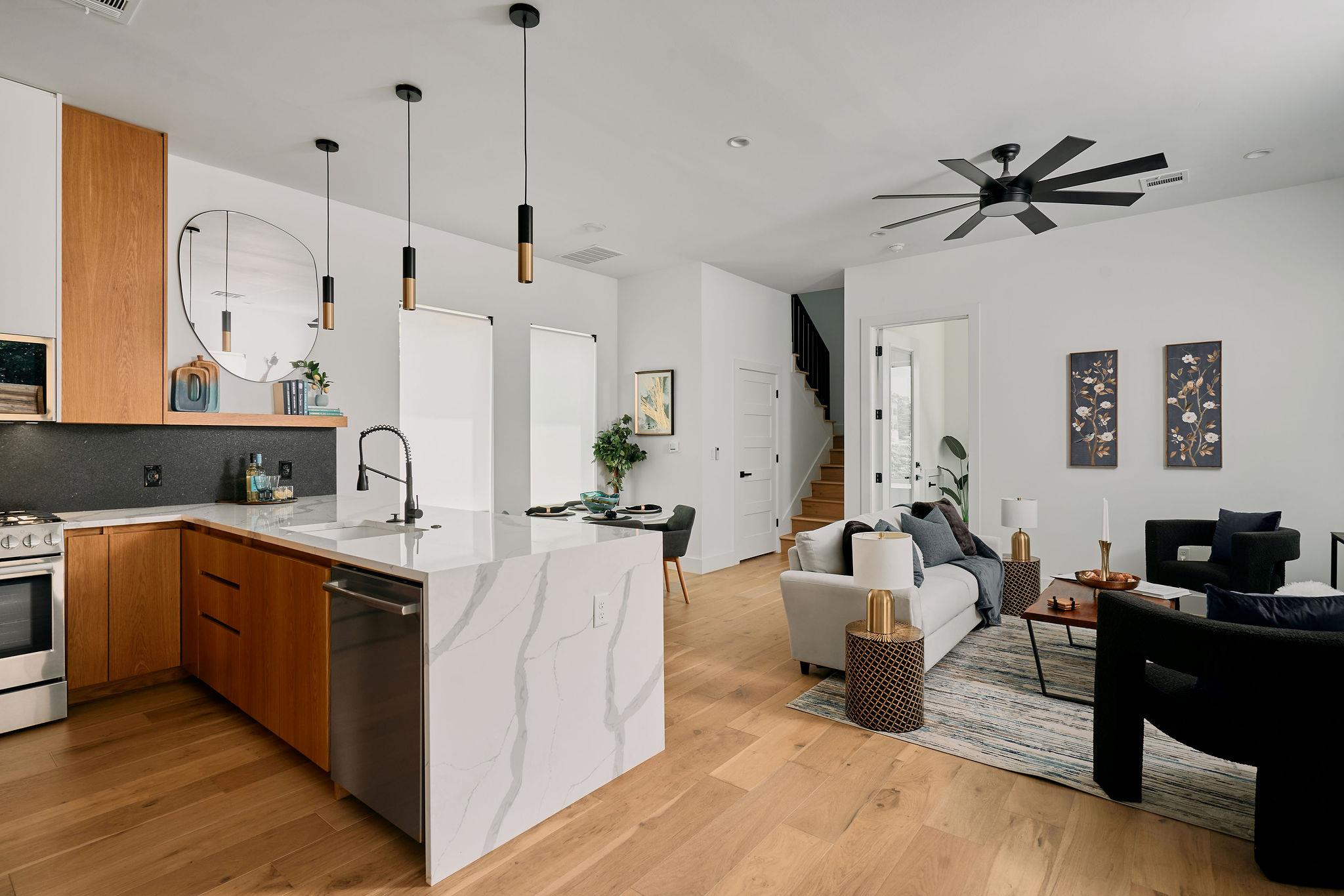 1140 Northwestern Ave # 2