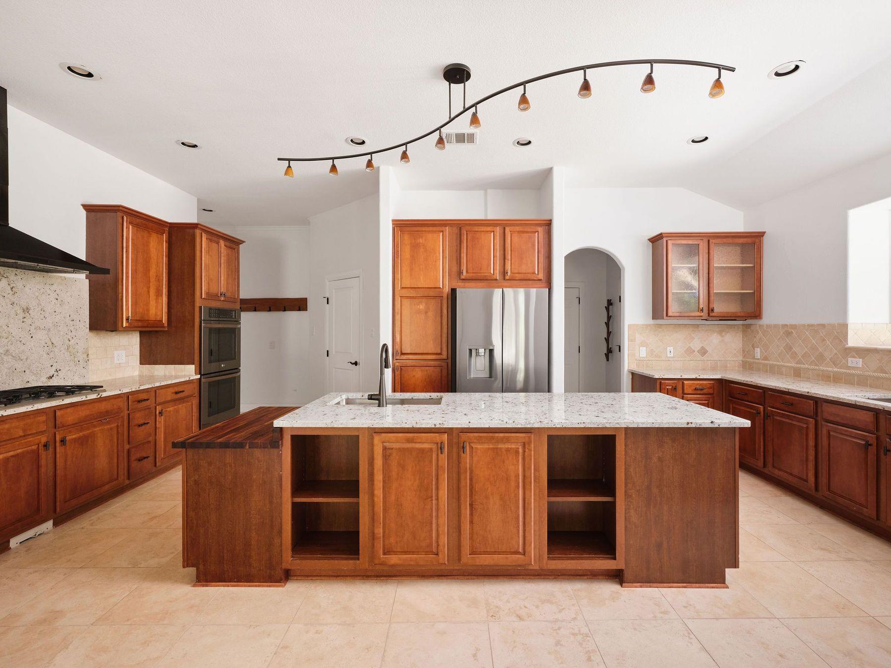 5612 Bonnell Vista ST