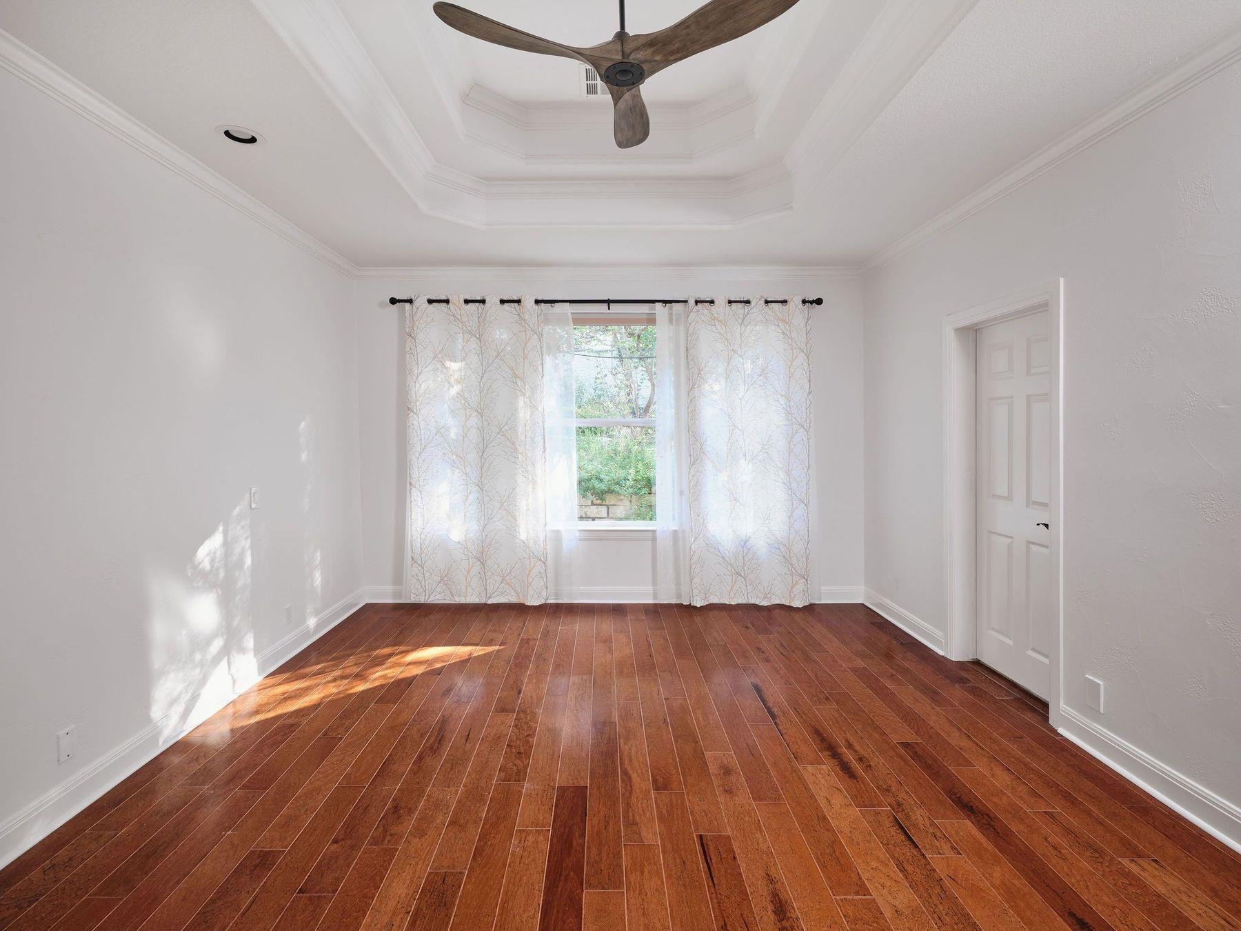 5612 Bonnell Vista ST