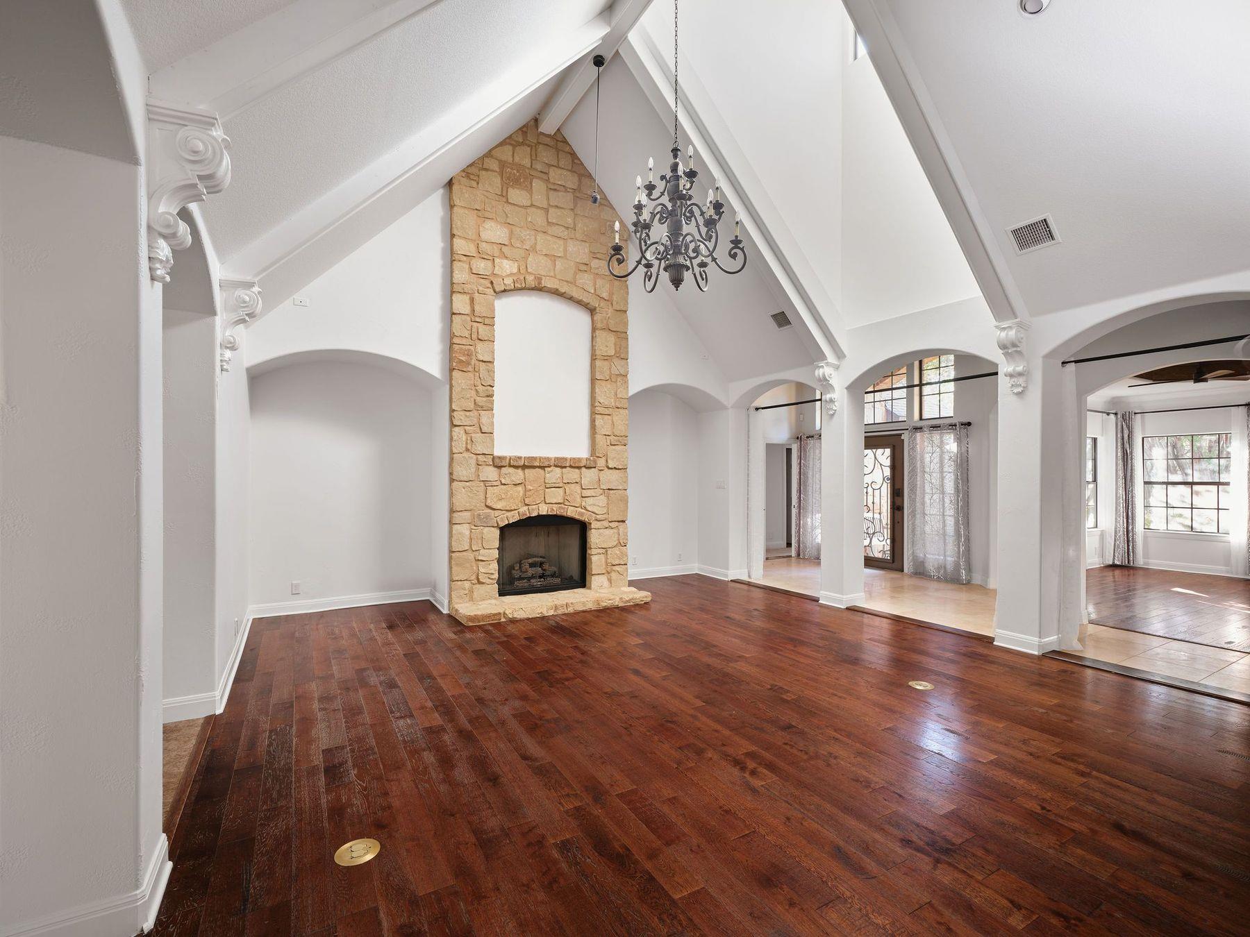 5612 Bonnell Vista ST