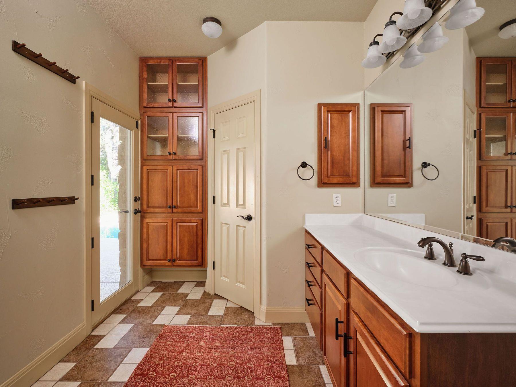 5612 Bonnell Vista ST