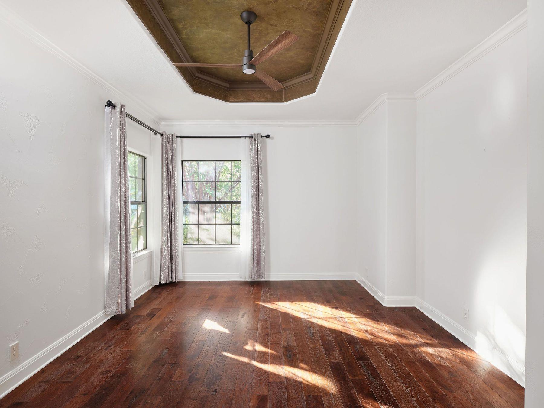 5612 Bonnell Vista ST