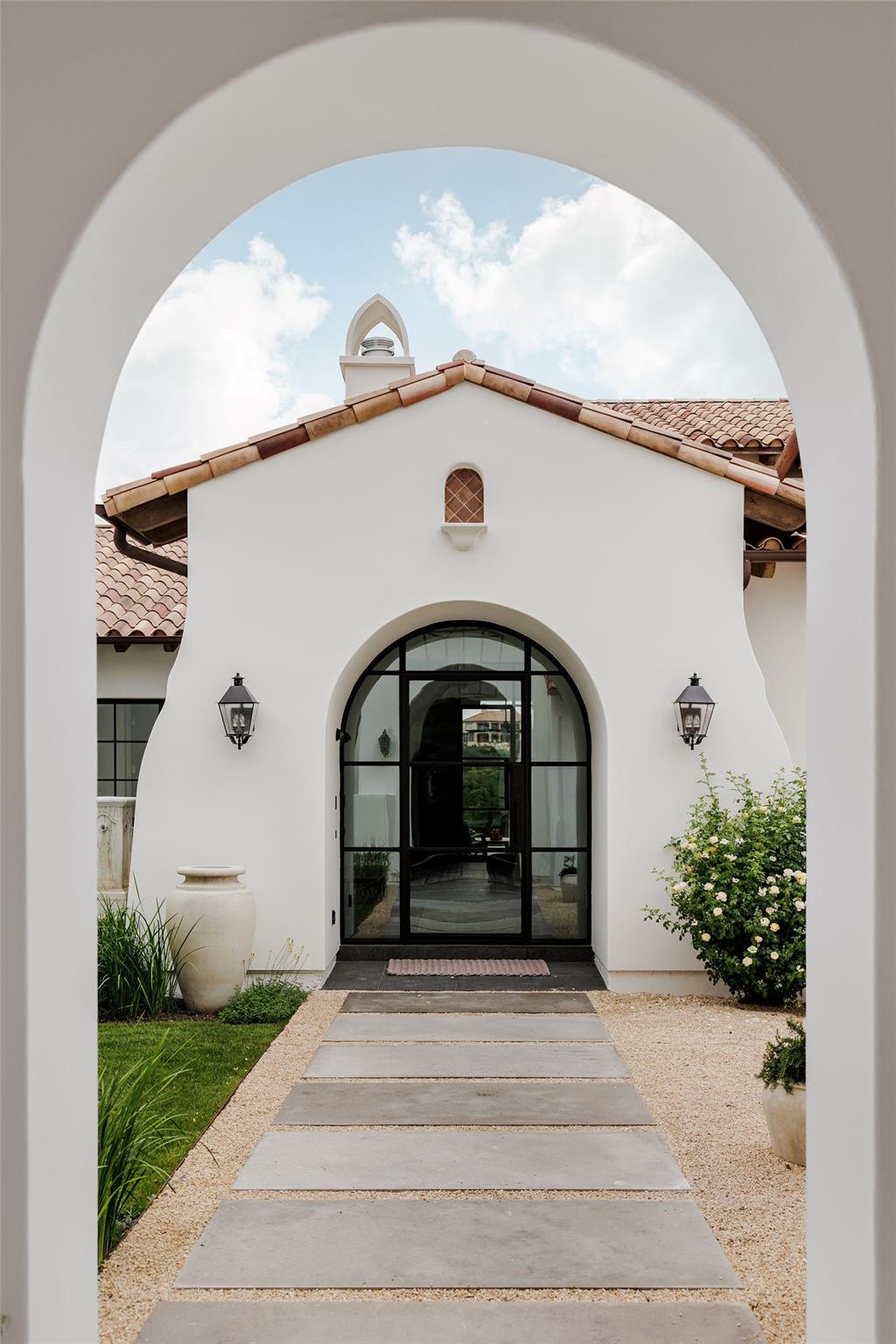 4500 Peralta LN